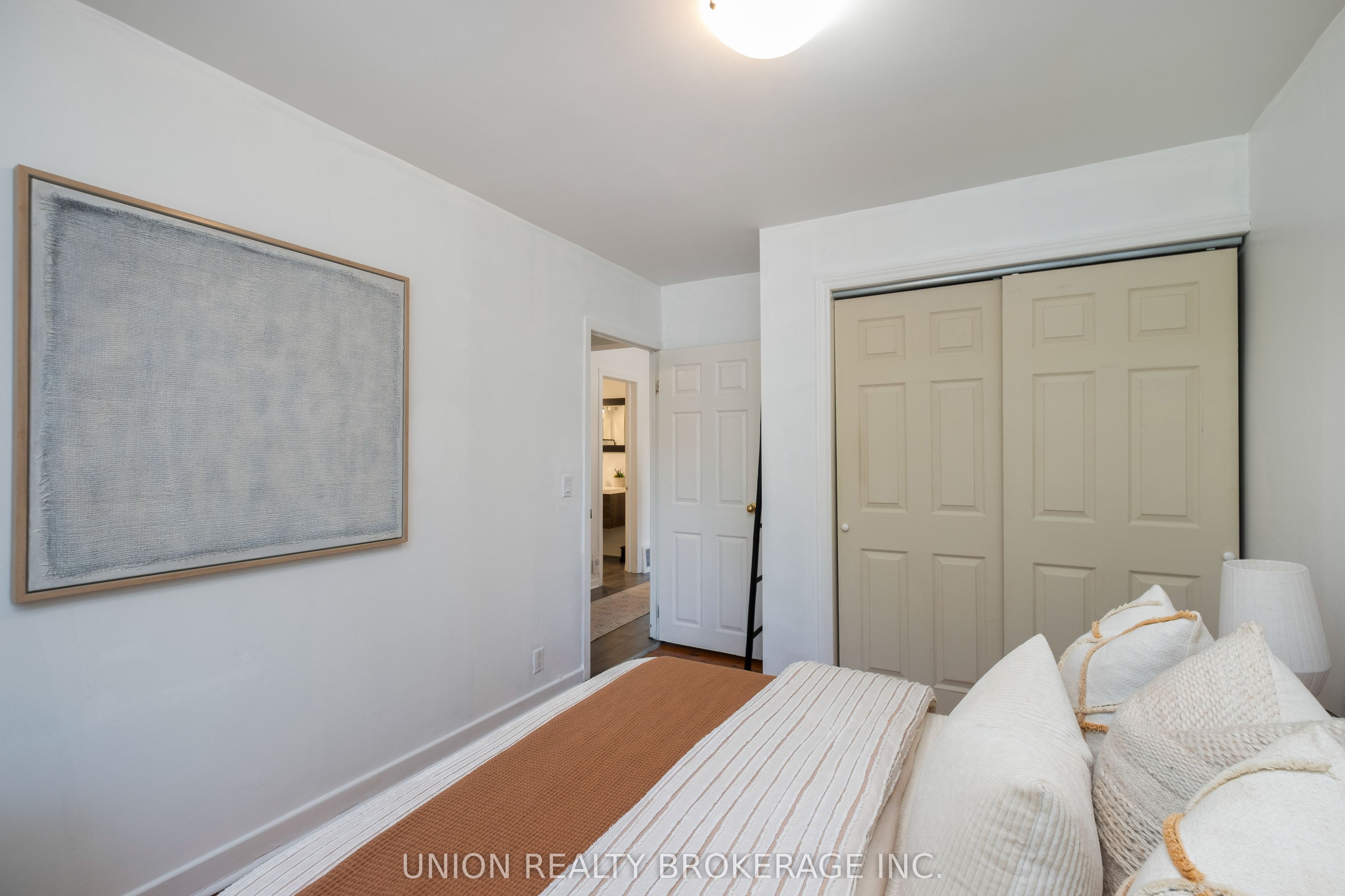 394 Coxwell Avenue Property Photo 14