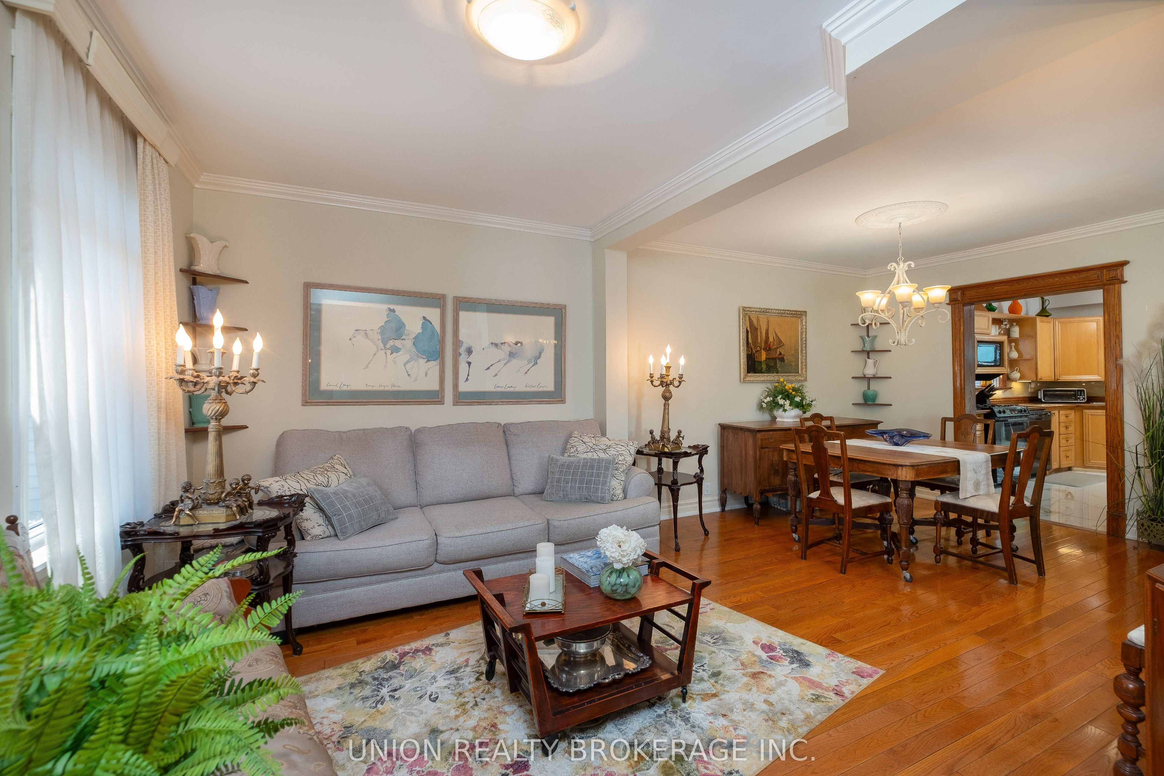 394 Coxwell Avenue Property Photo 15