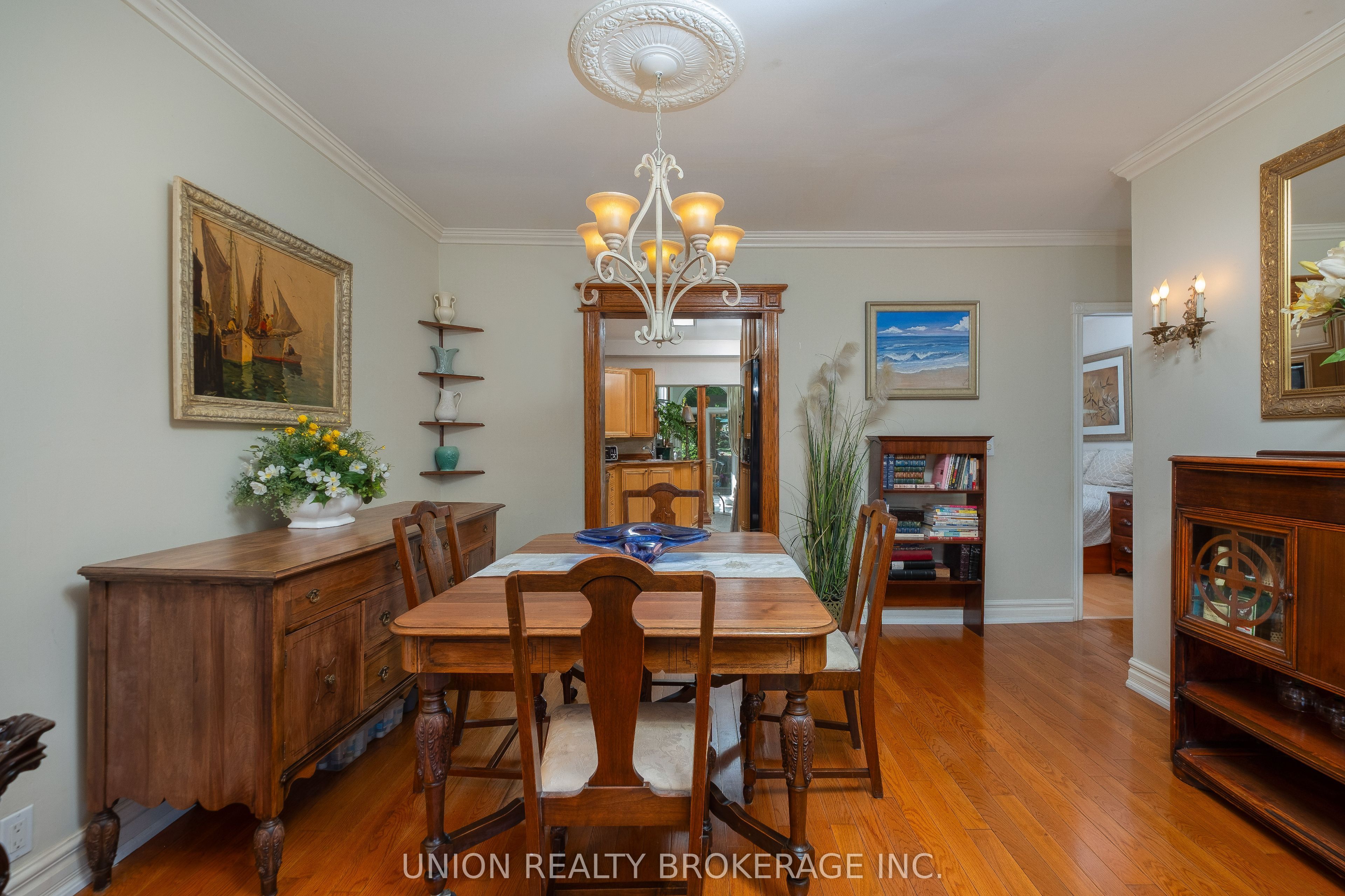394 Coxwell Avenue Property Photo 17