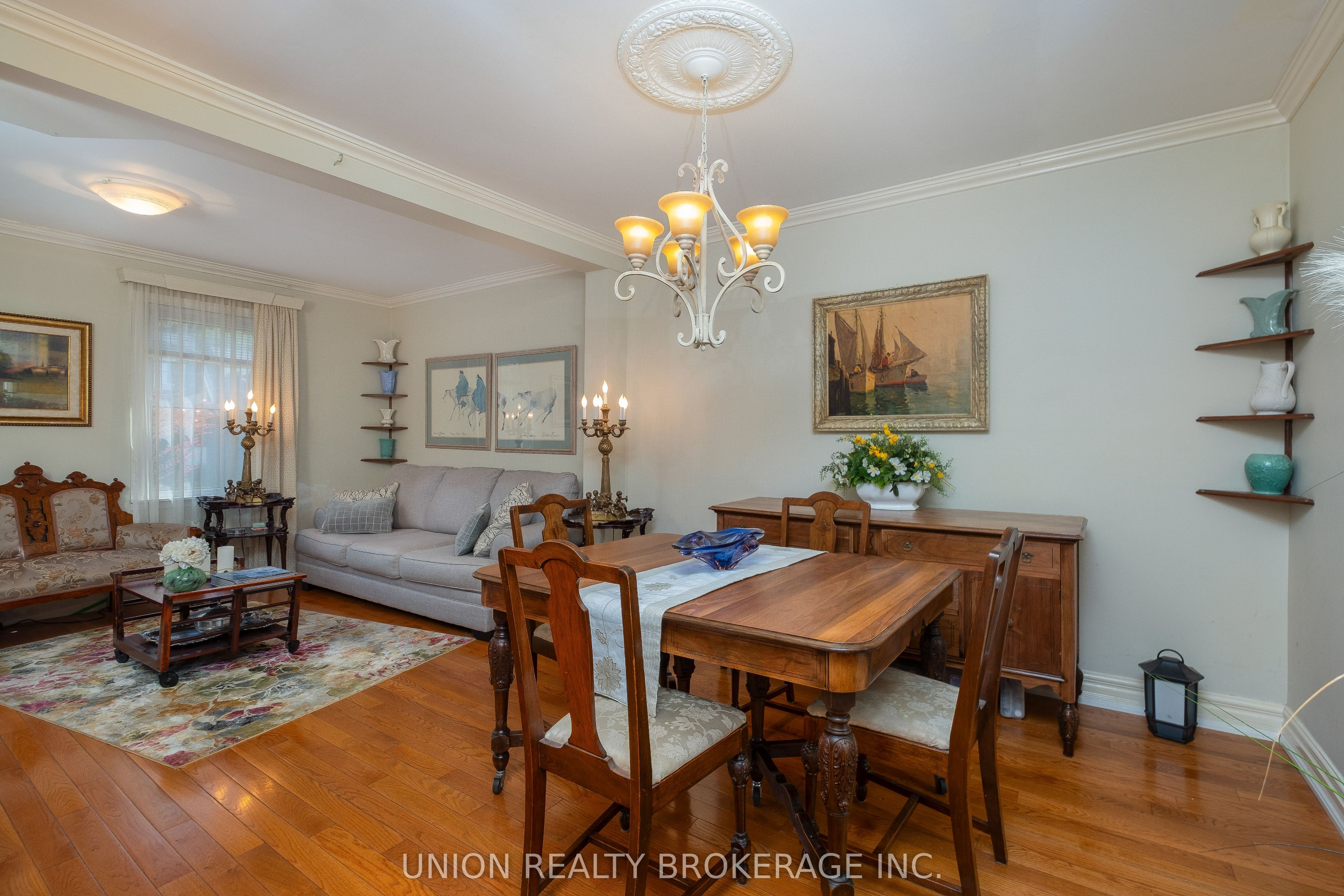 394 Coxwell Avenue Property Photo 18