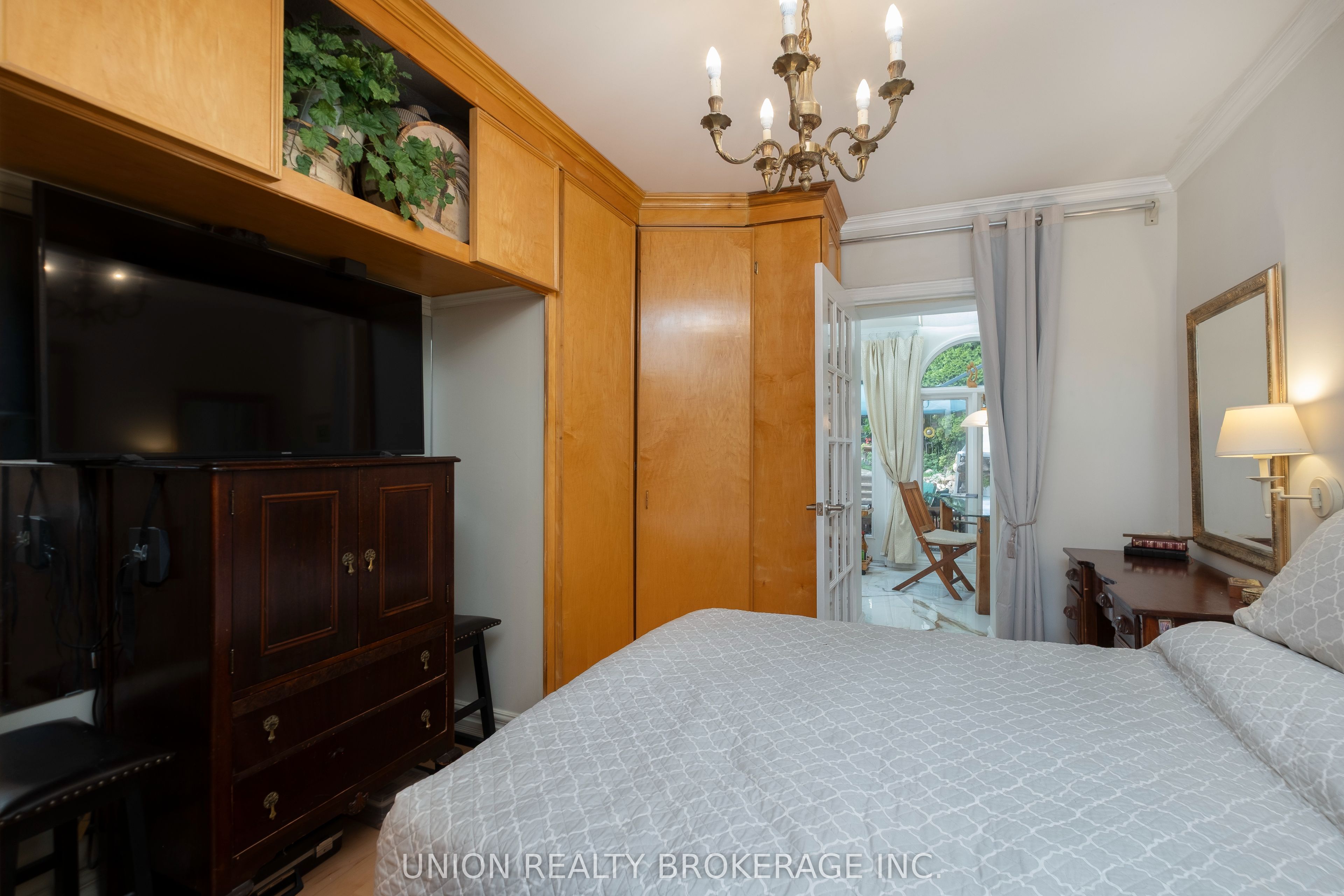 394 Coxwell Avenue Property Photo 27