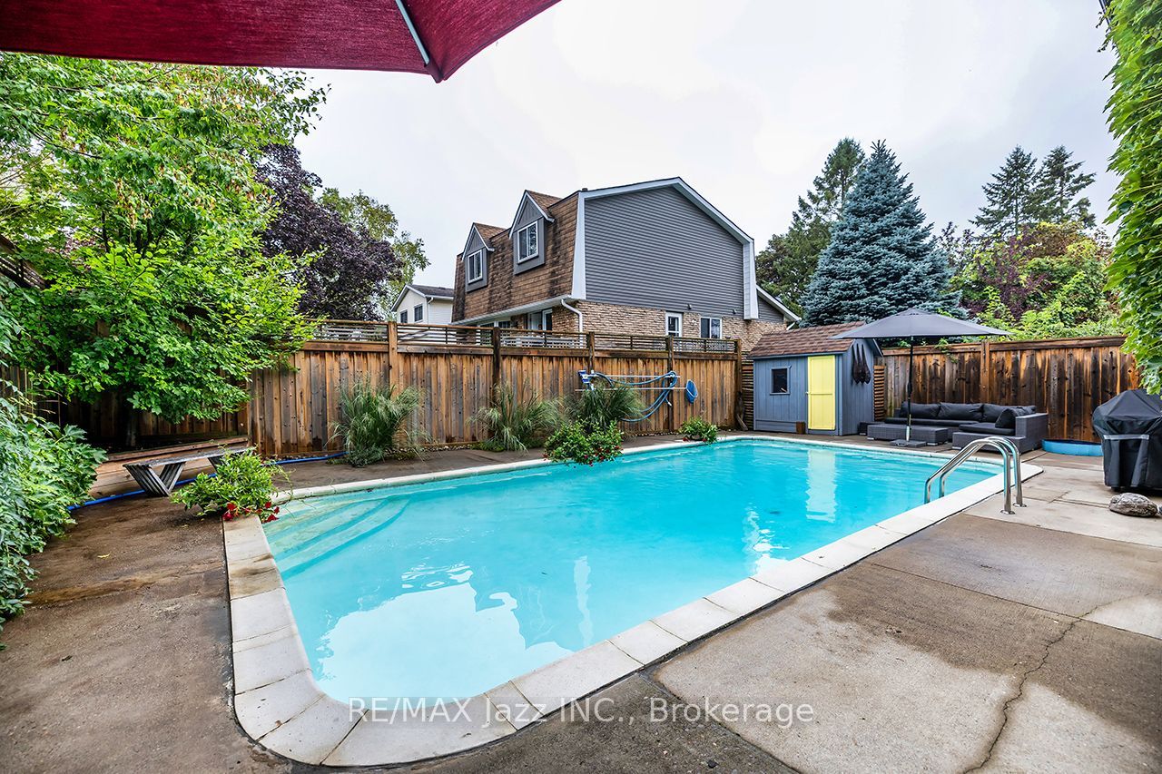 1085 Willowdale Avenue Property Photo 32