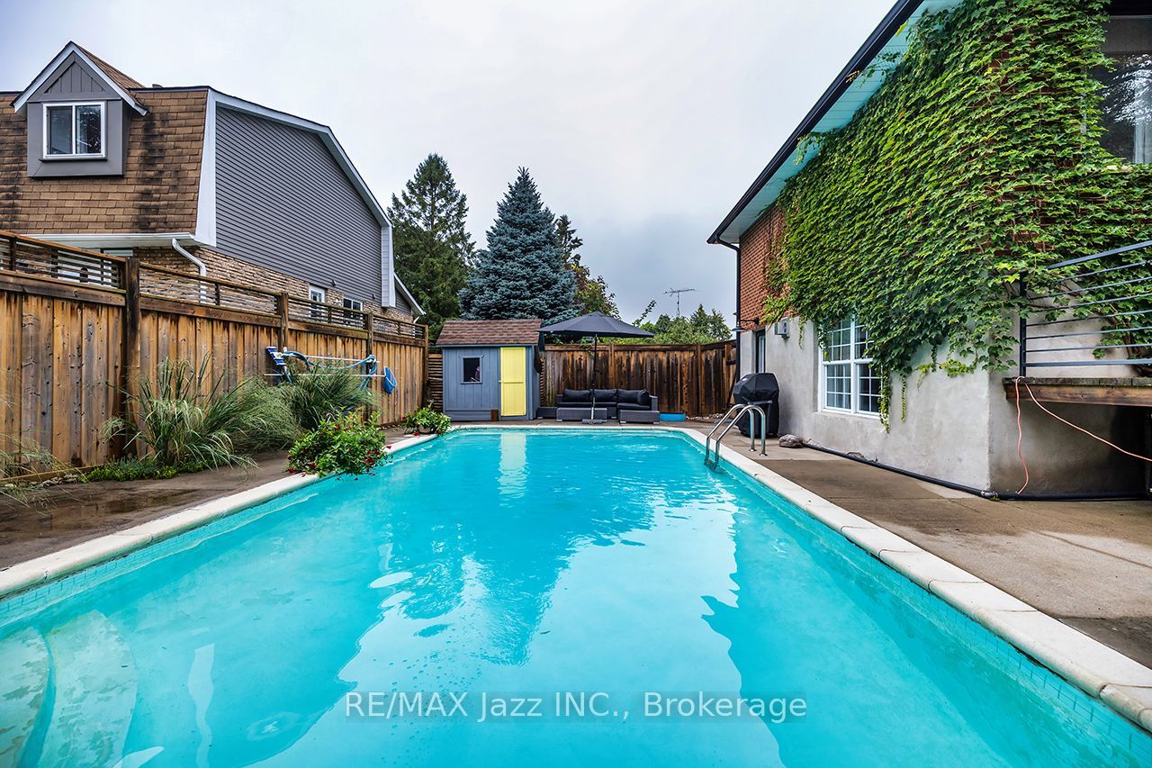 1085 Willowdale Avenue Property Photo 34