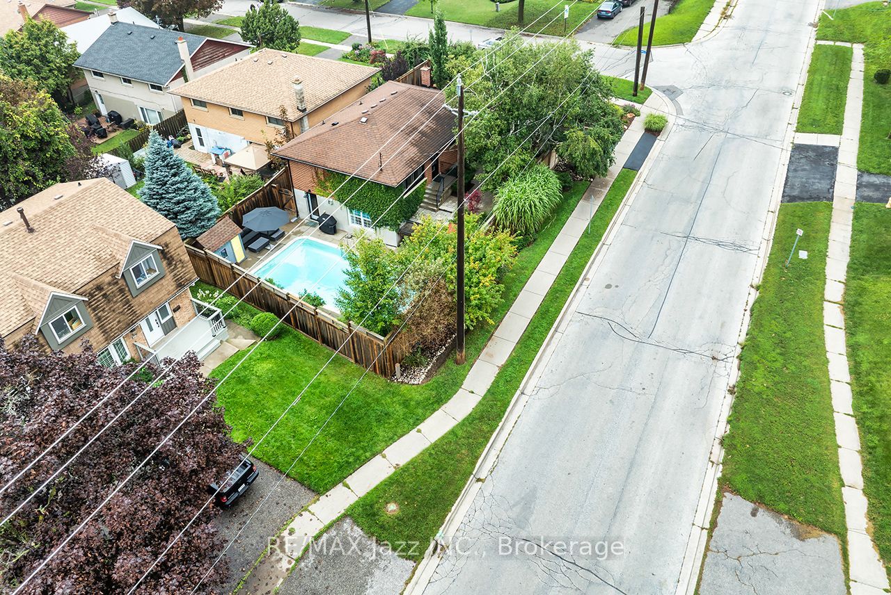 1085 Willowdale Avenue Property Photo 45