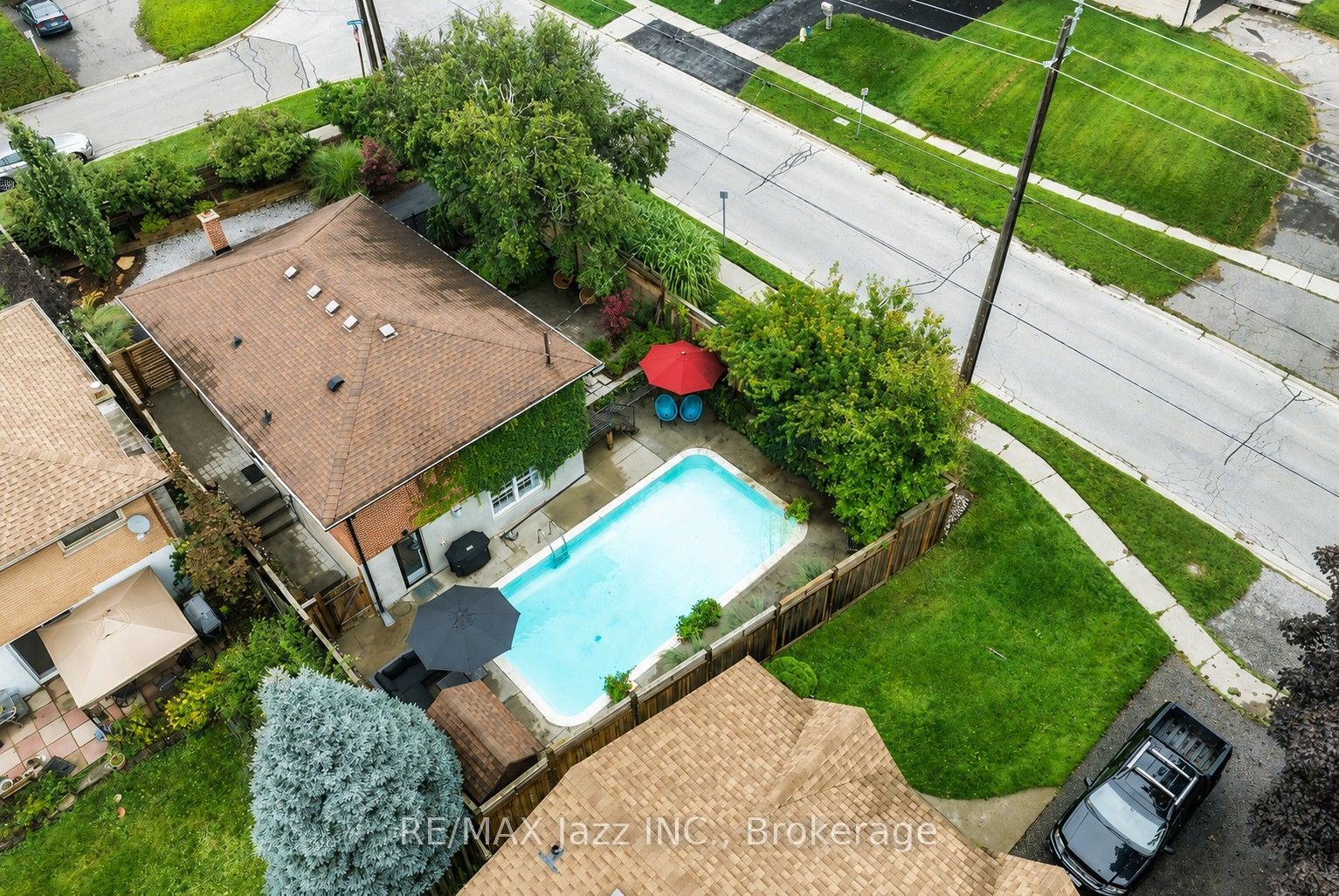 1085 Willowdale Avenue Property Photo 49