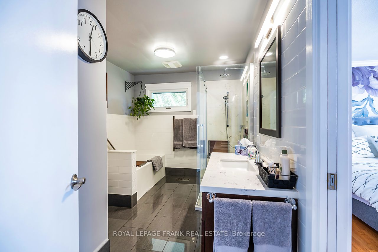 1695 Scugog Street Property Photo 20