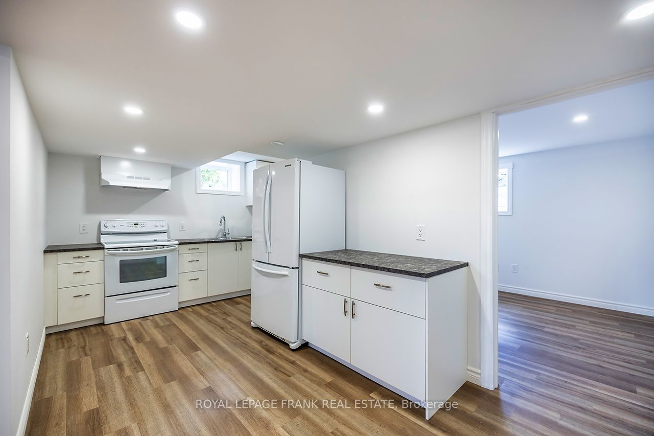 1695 Scugog Street Property Photo 30