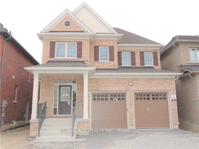 2392 Equestrian Crescent Property Photo 1