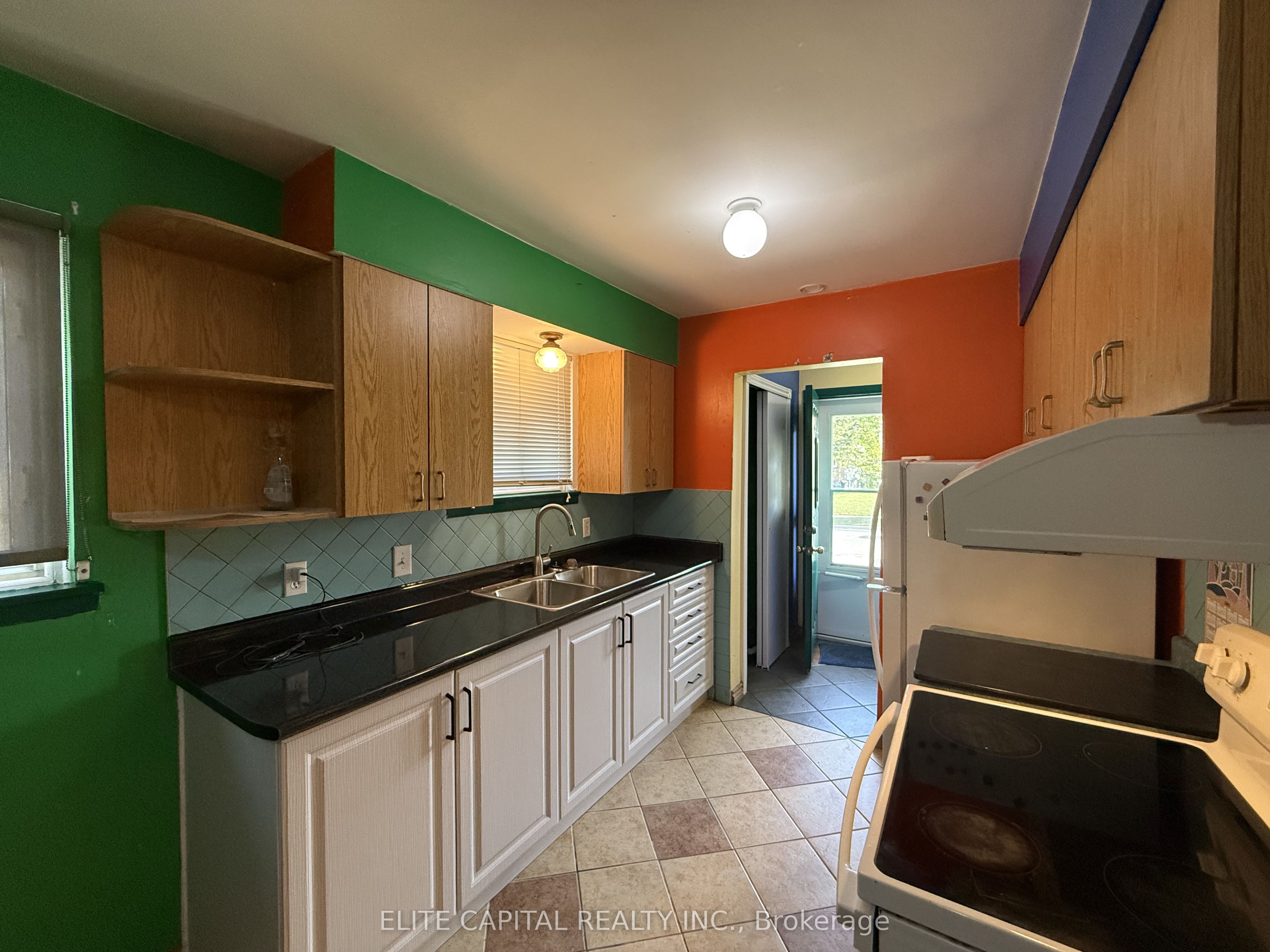 332 Burrows Hall Boulevard Property Photo 3