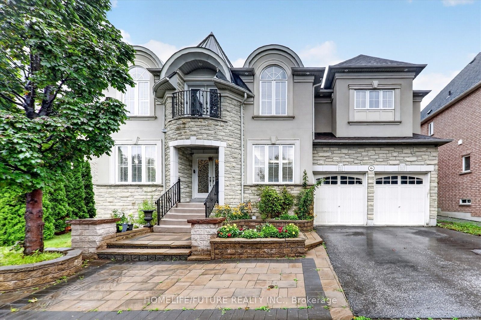 6 Dolby Crescent Property Photo 1