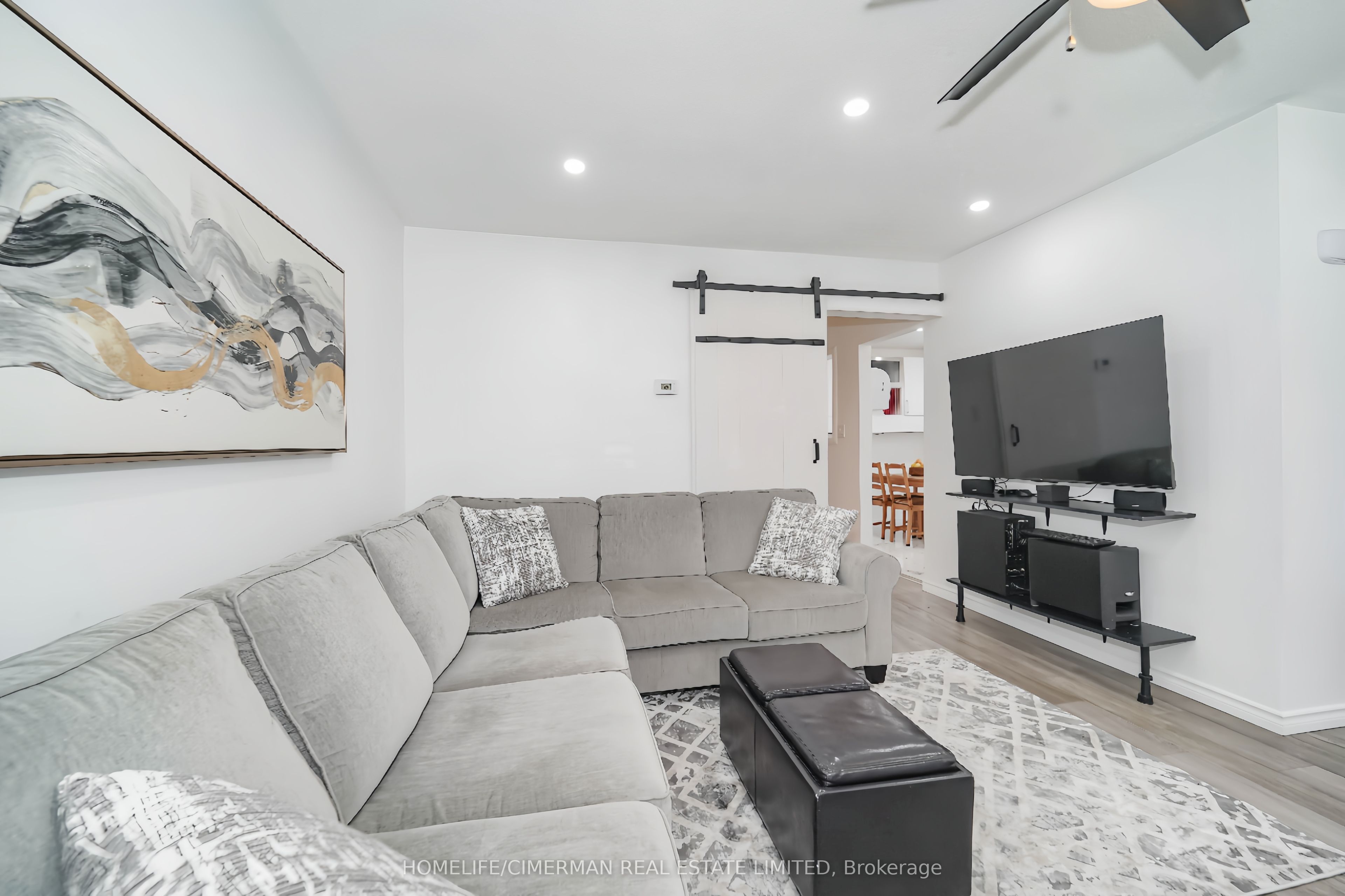 20 Lawrence Crescent Property Photo 8