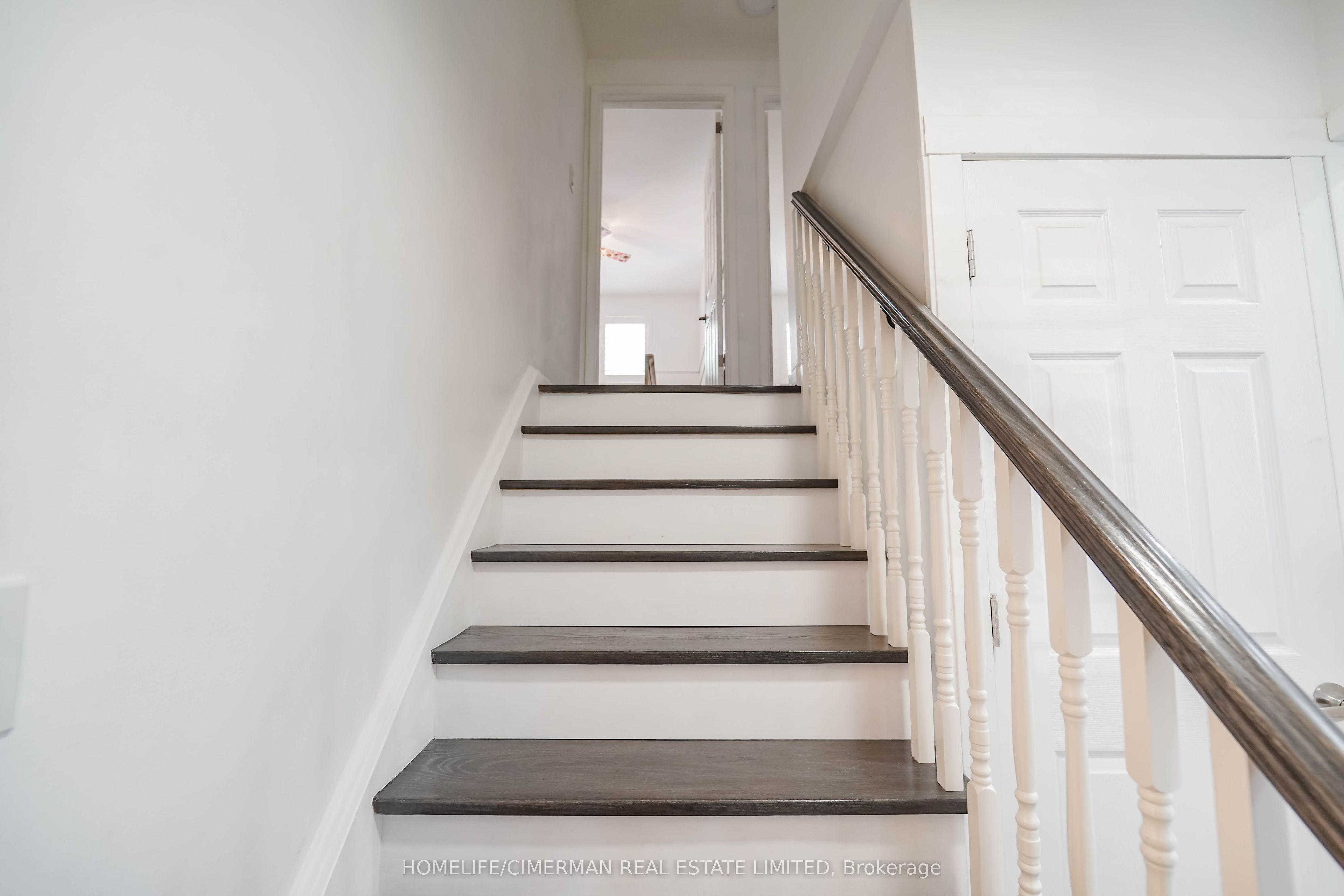 20 Lawrence Crescent Property Photo 14