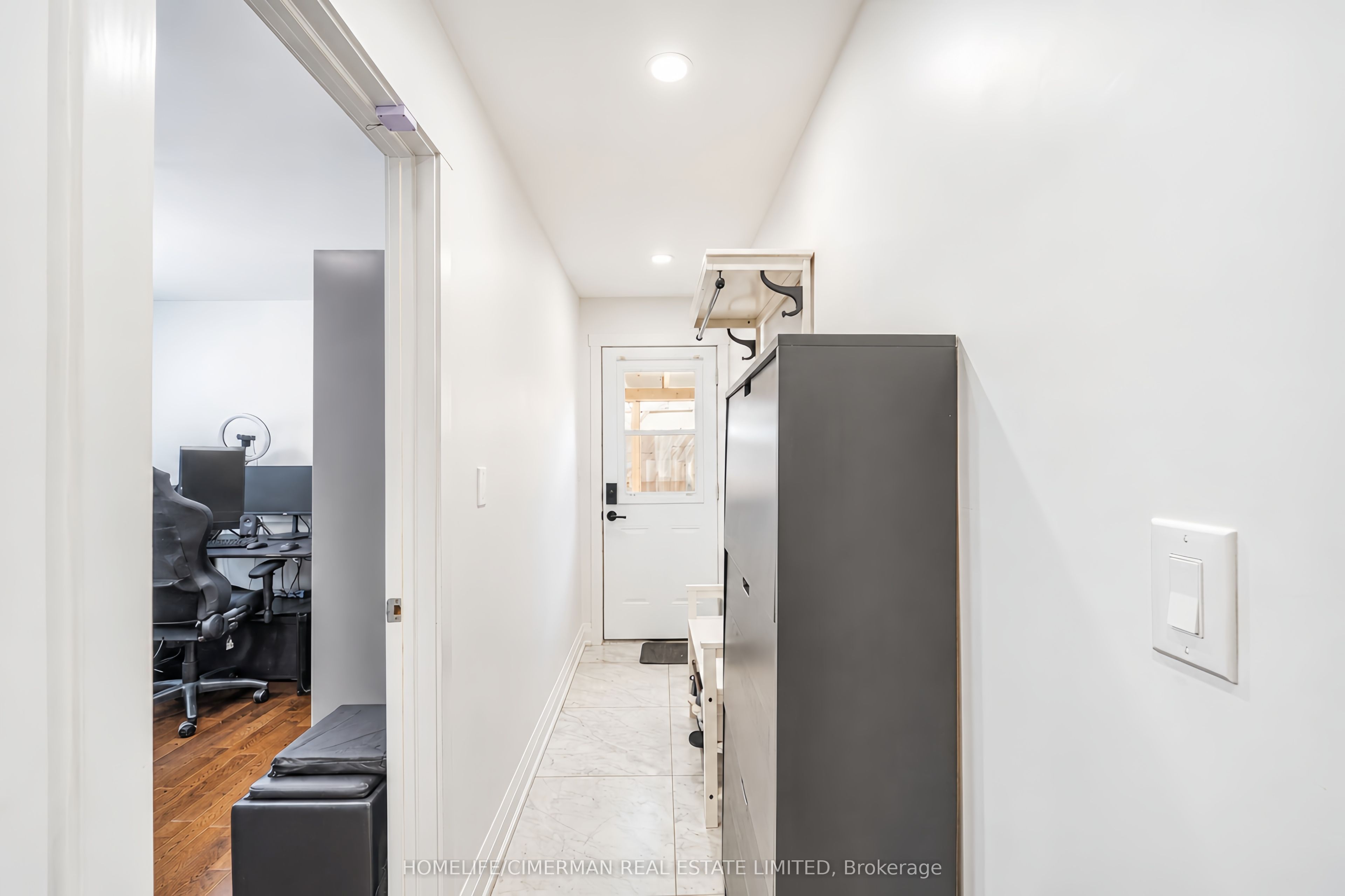 20 Lawrence Crescent Property Photo 18