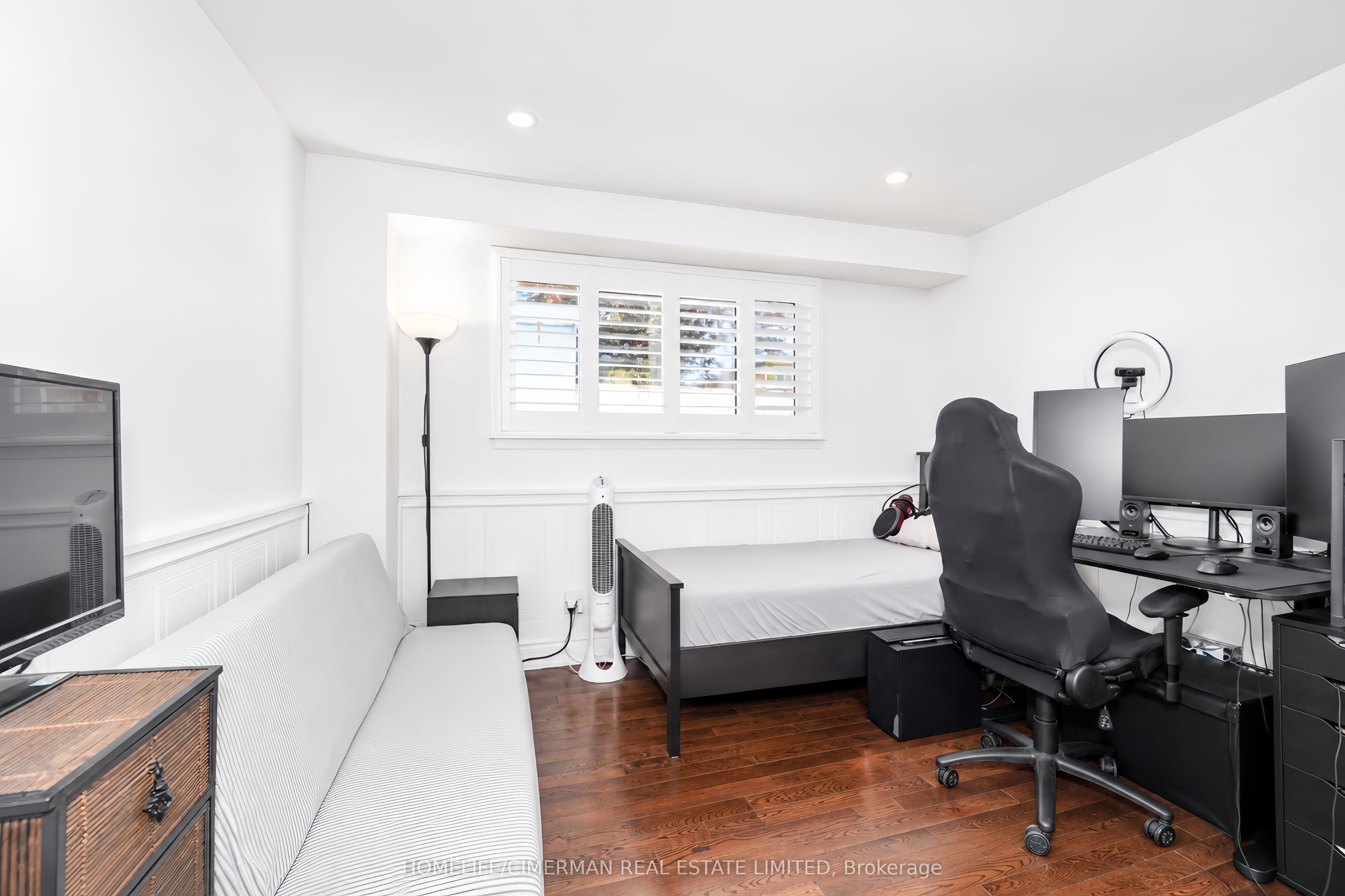 20 Lawrence Crescent Property Photo 19