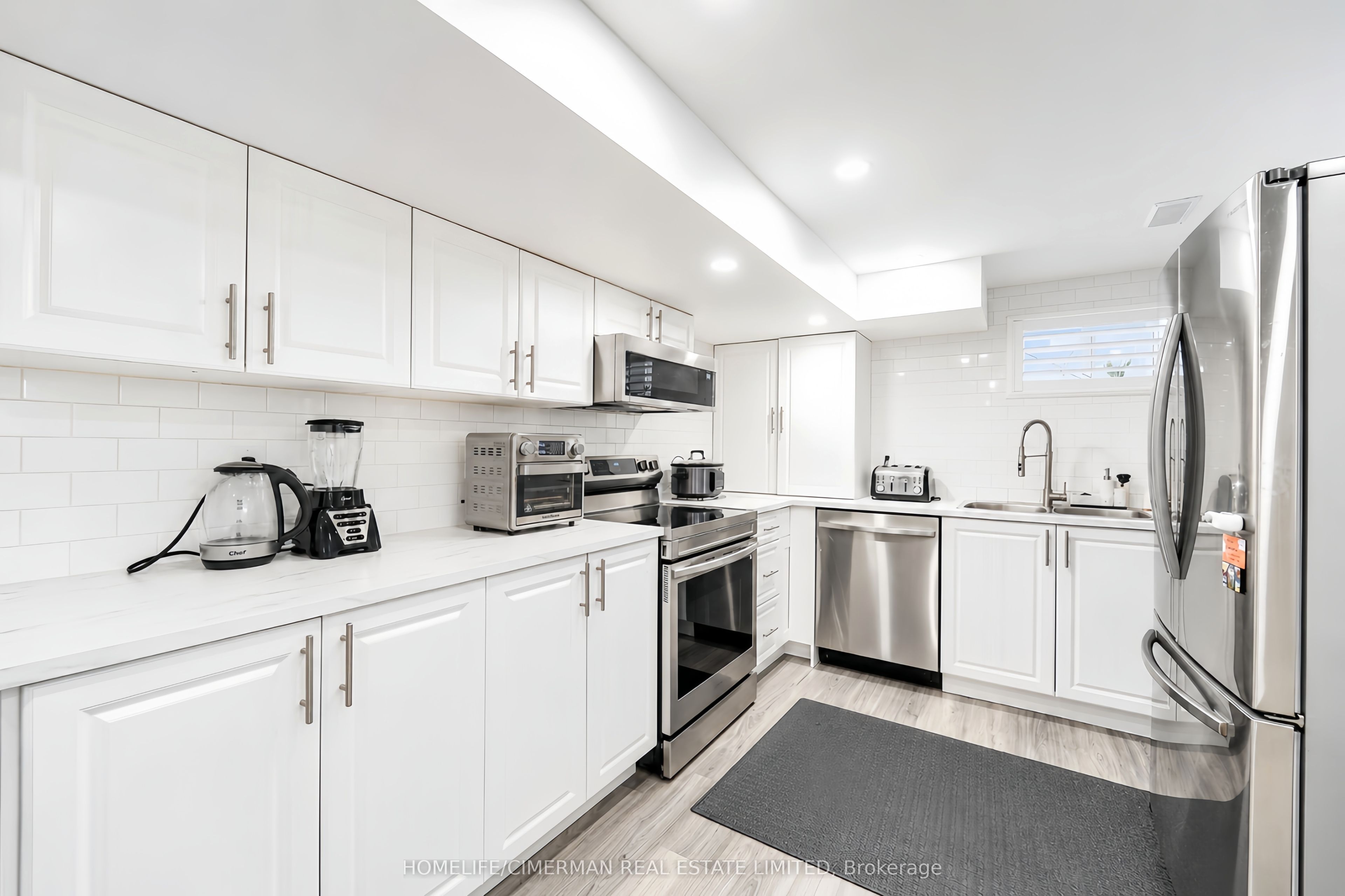 20 Lawrence Crescent Property Photo 26