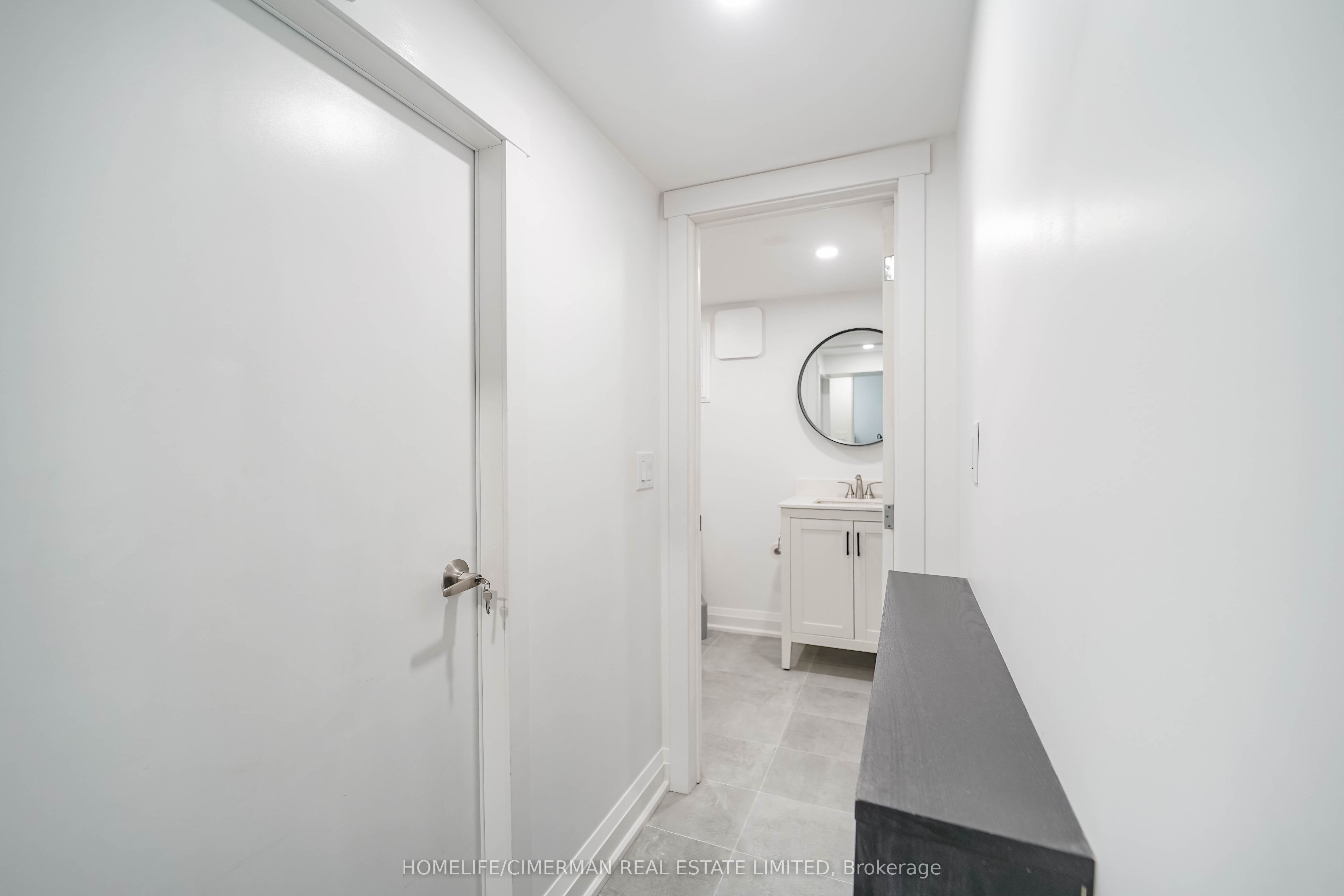 20 Lawrence Crescent Property Photo 28
