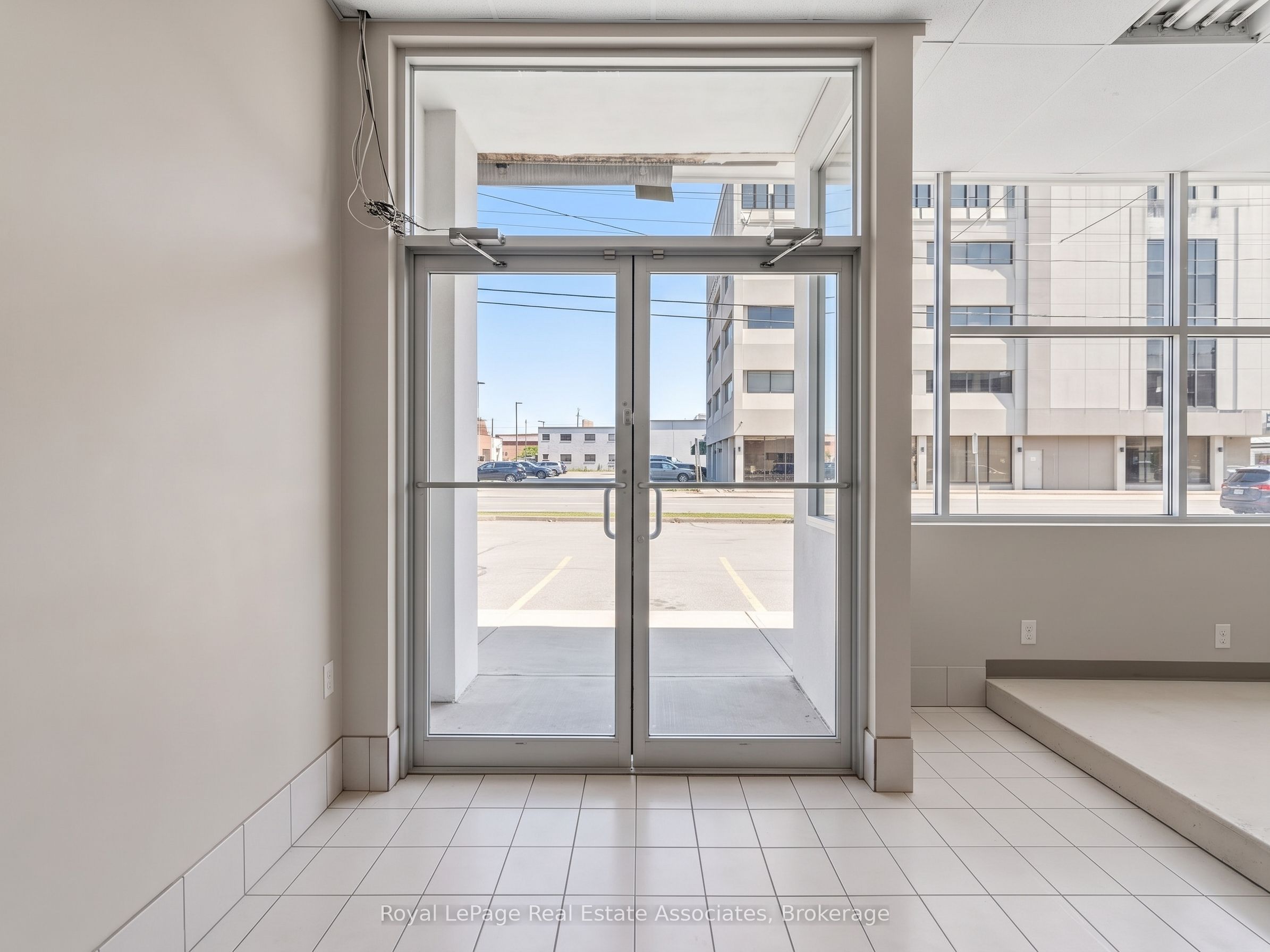 1597 Queen Street E Property Photo 6