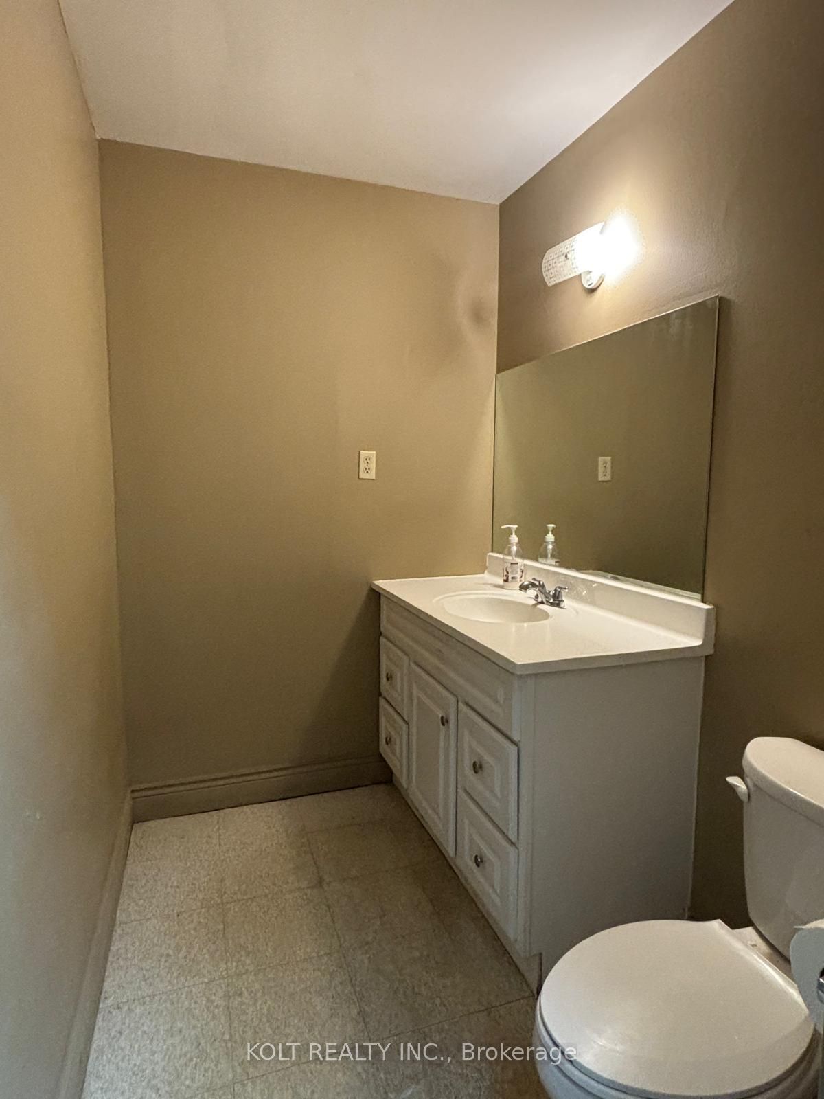 465 Milner Avenue 4 Property Photo 11