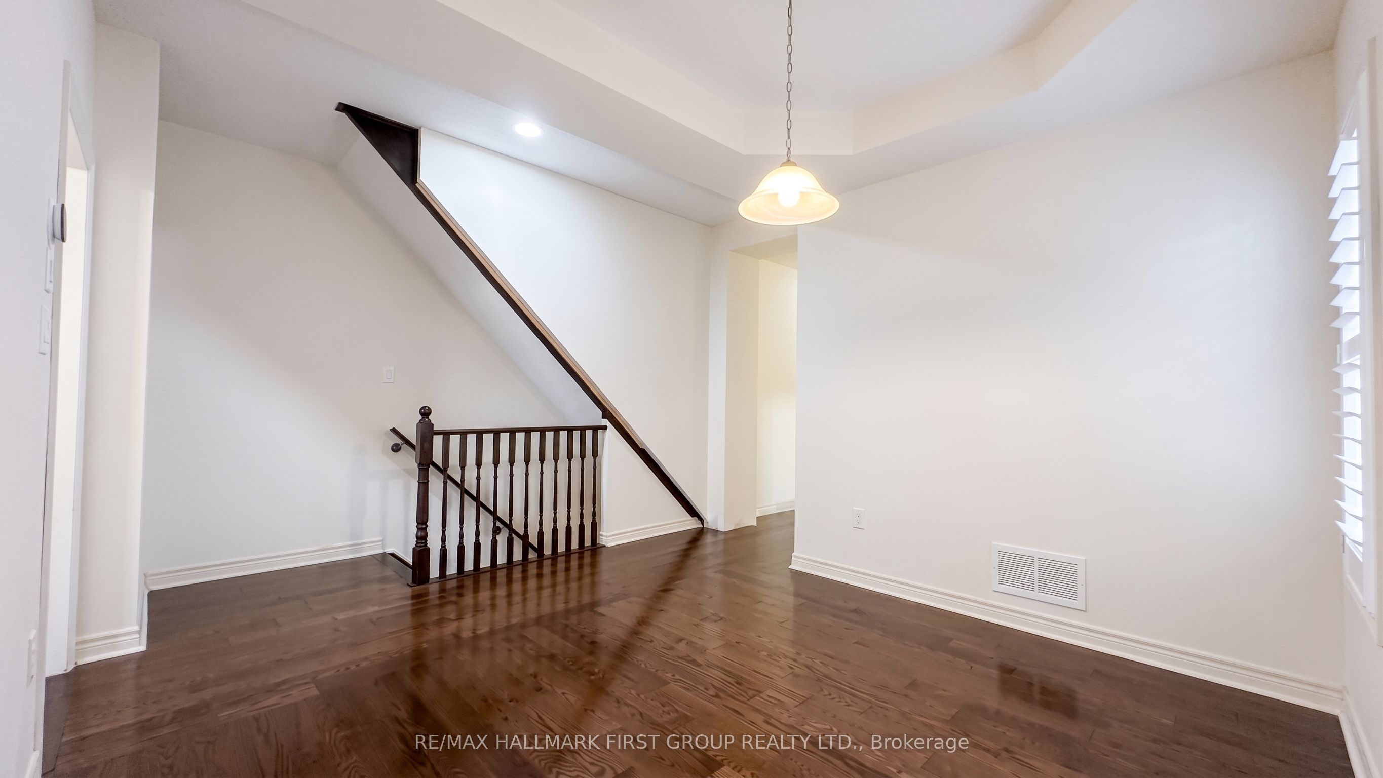 40 Crellin (first Floor) Street Property Photo 17