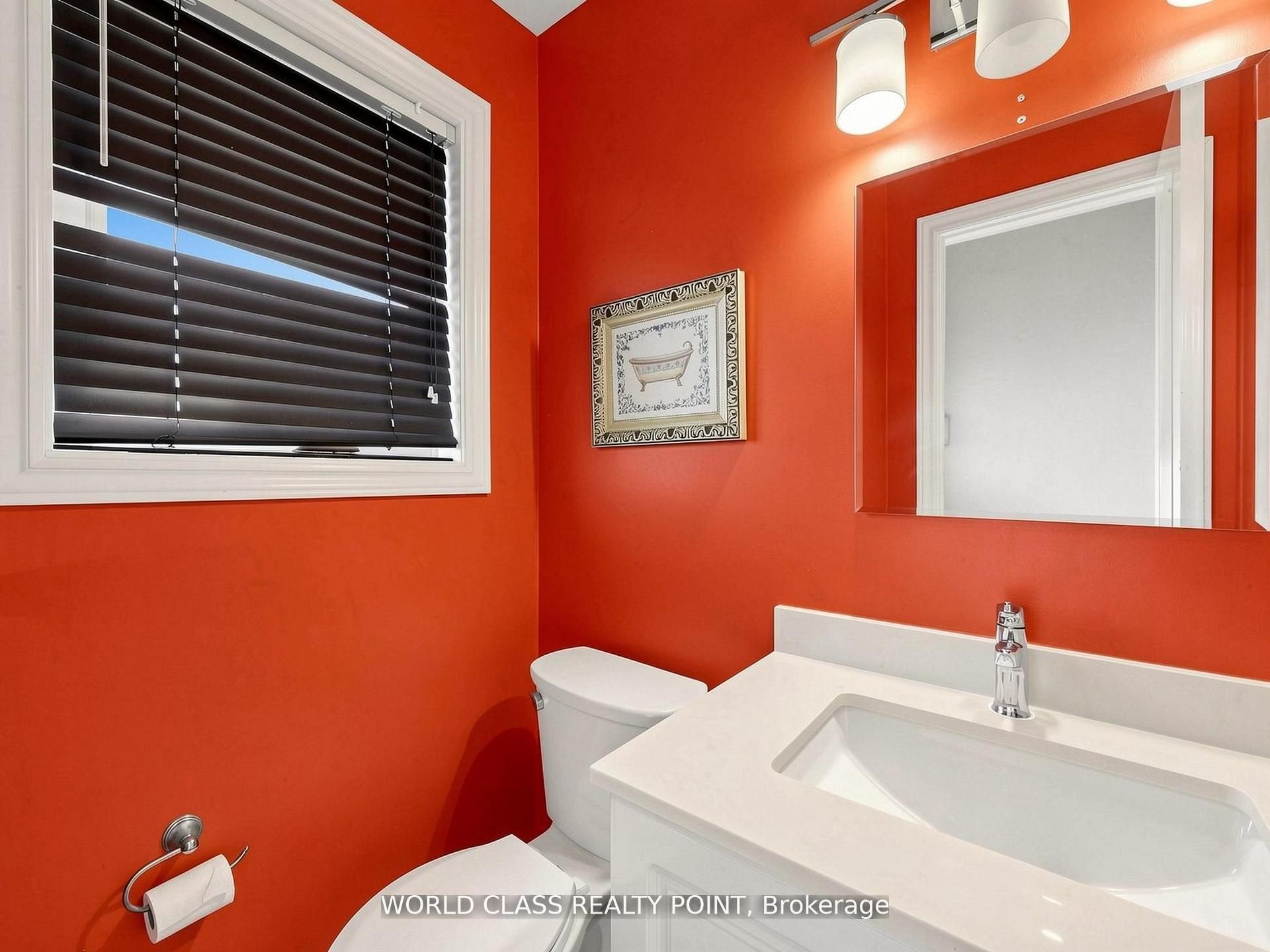 1638 Norwill Crescent Property Photo 13