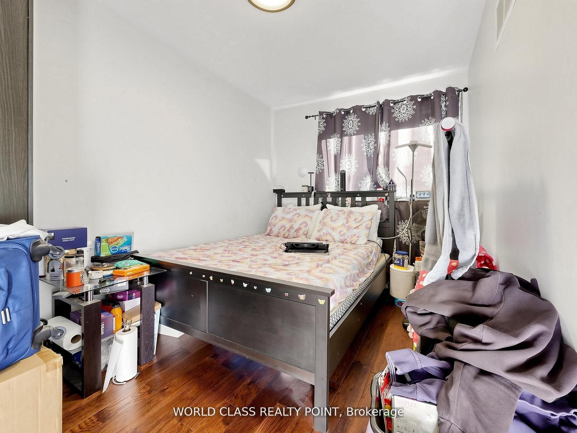 1638 Norwill Crescent Property Photo 24