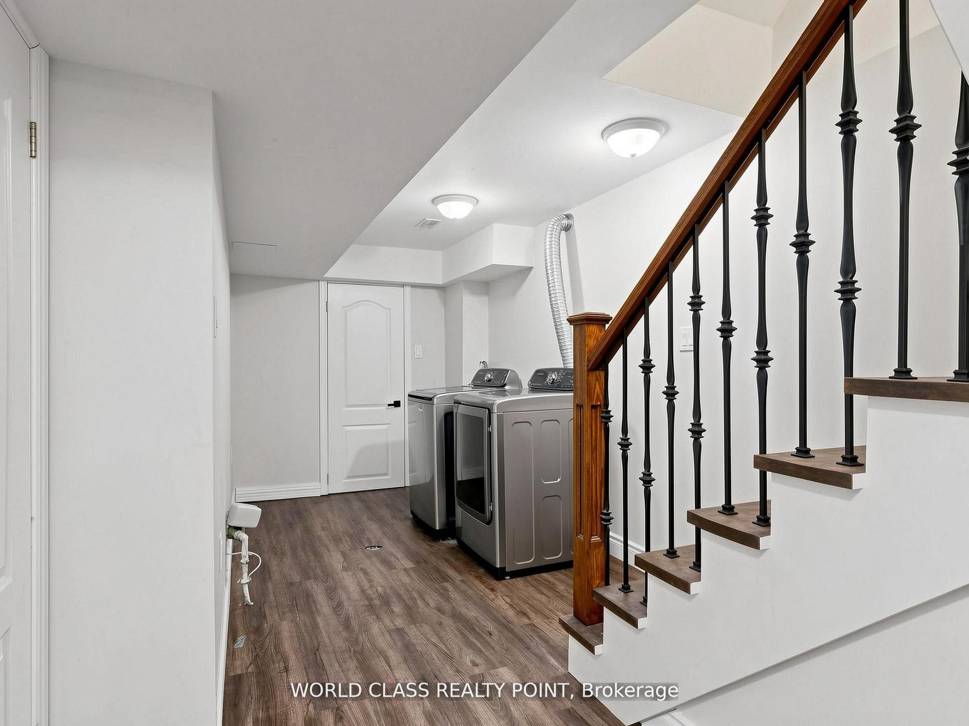 1638 Norwill Crescent Property Photo 30
