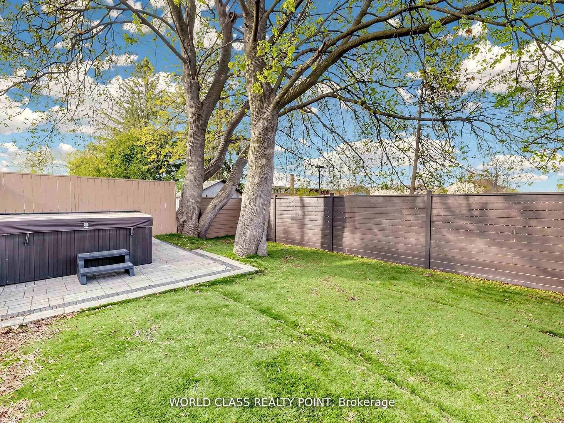 1638 Norwill Crescent Property Photo 42