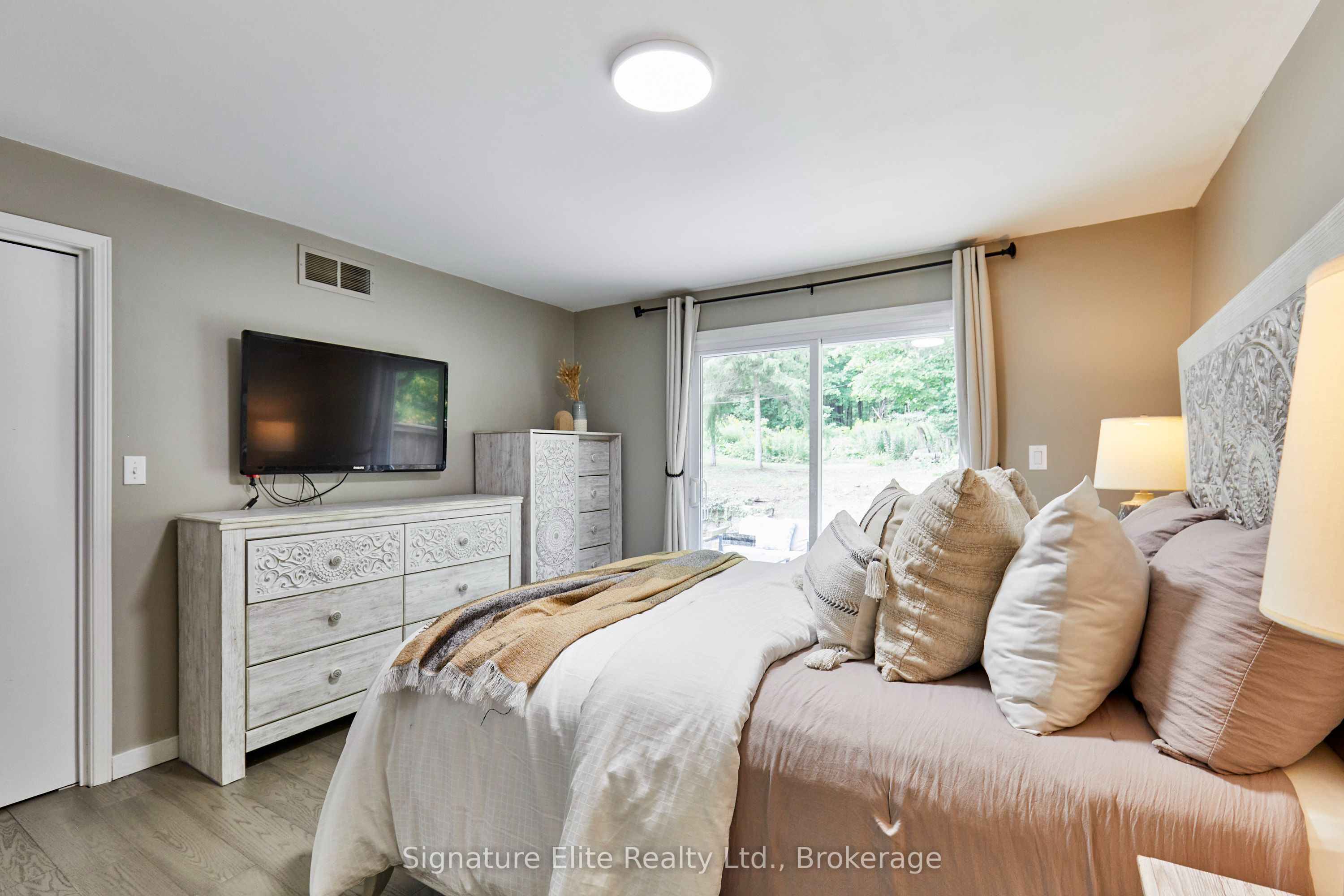 56 Pine Point Lane Property Photo 13