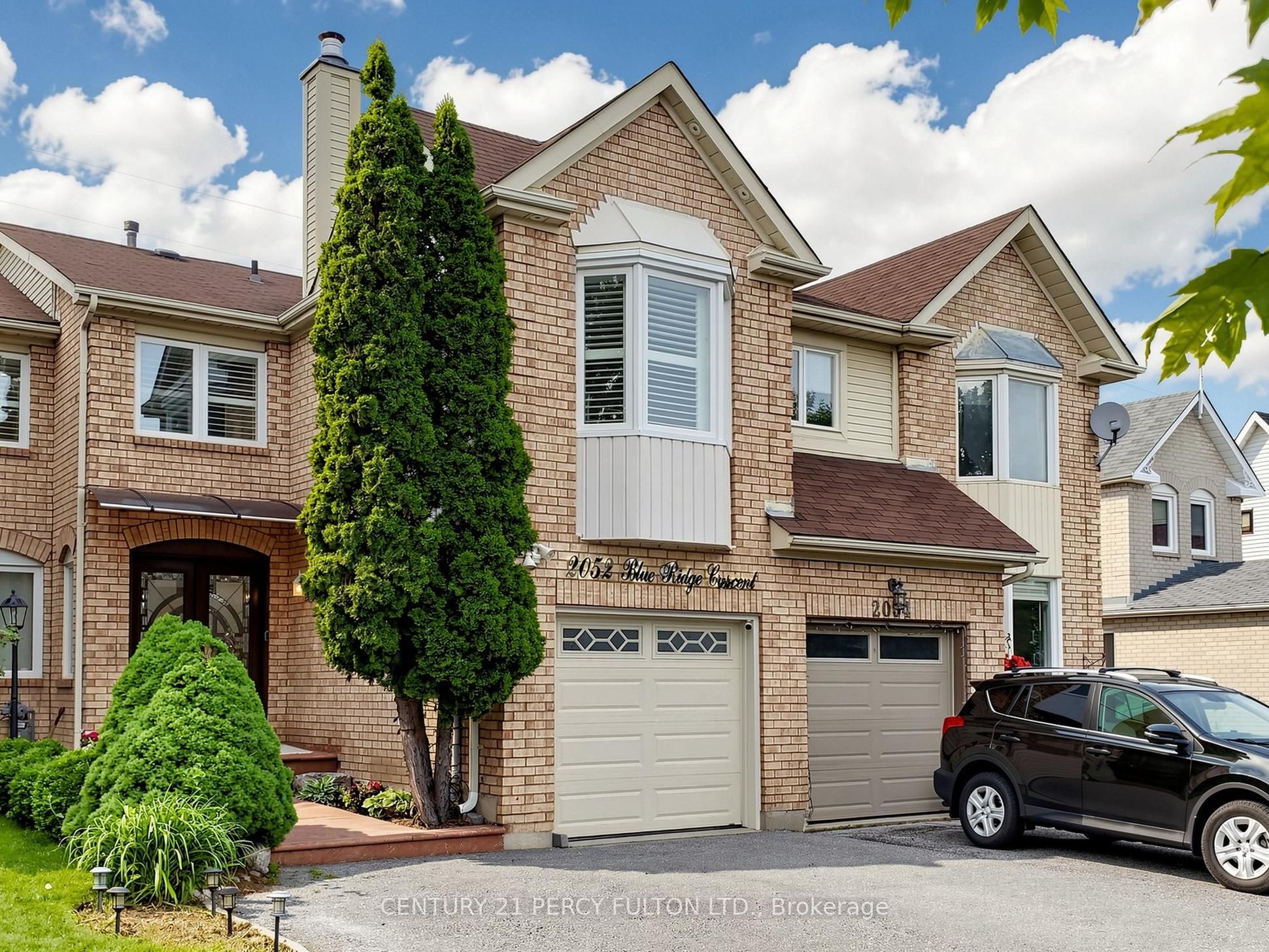 2052 Blue Ridge Crescent Property Photo 1