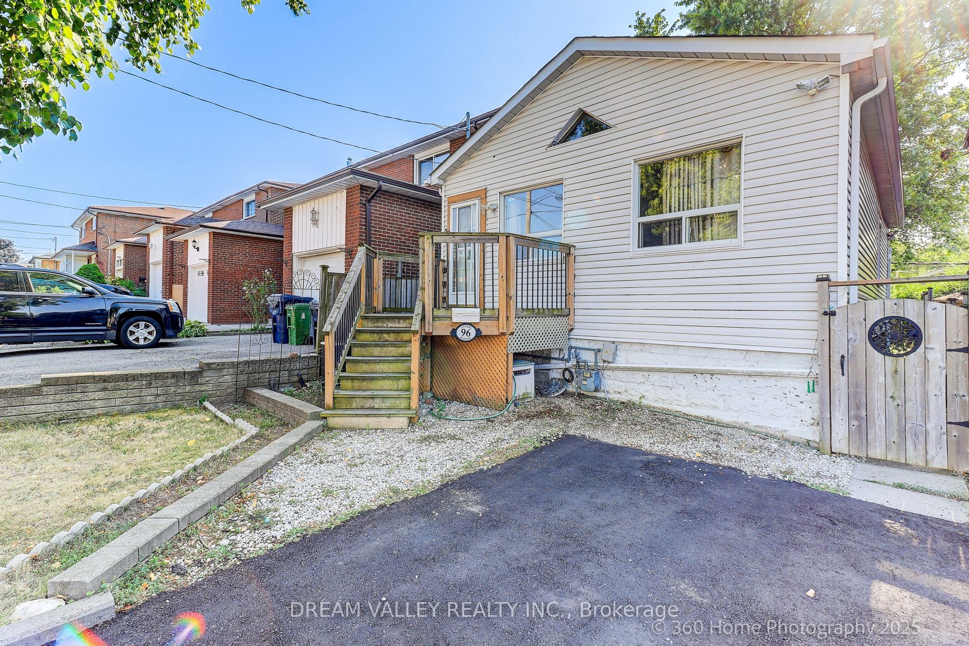 96 Laurel Avenue Property Photo 2