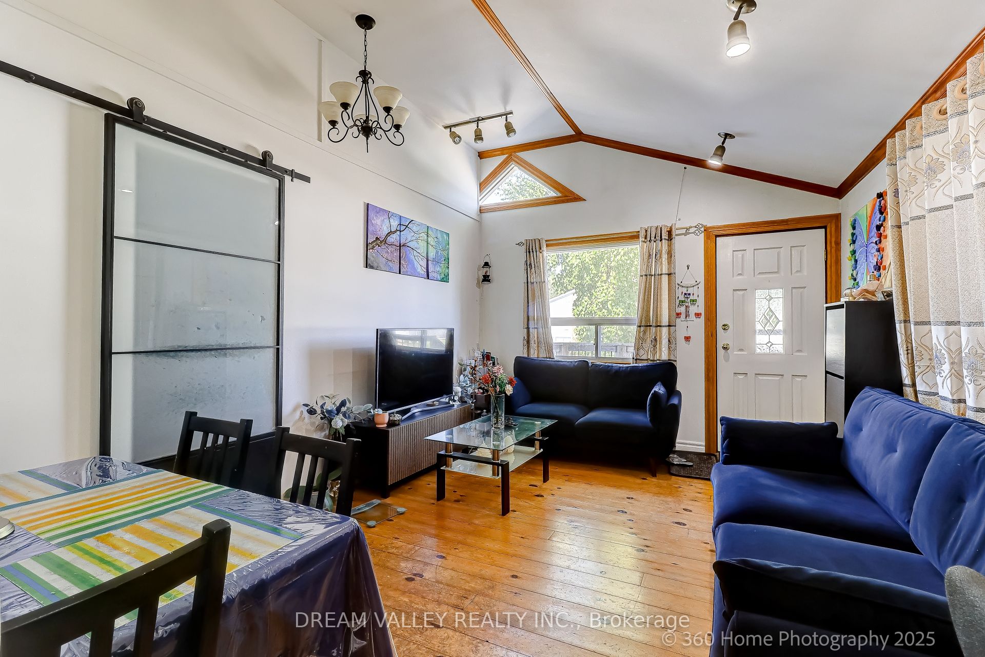 96 Laurel Avenue Property Photo 6
