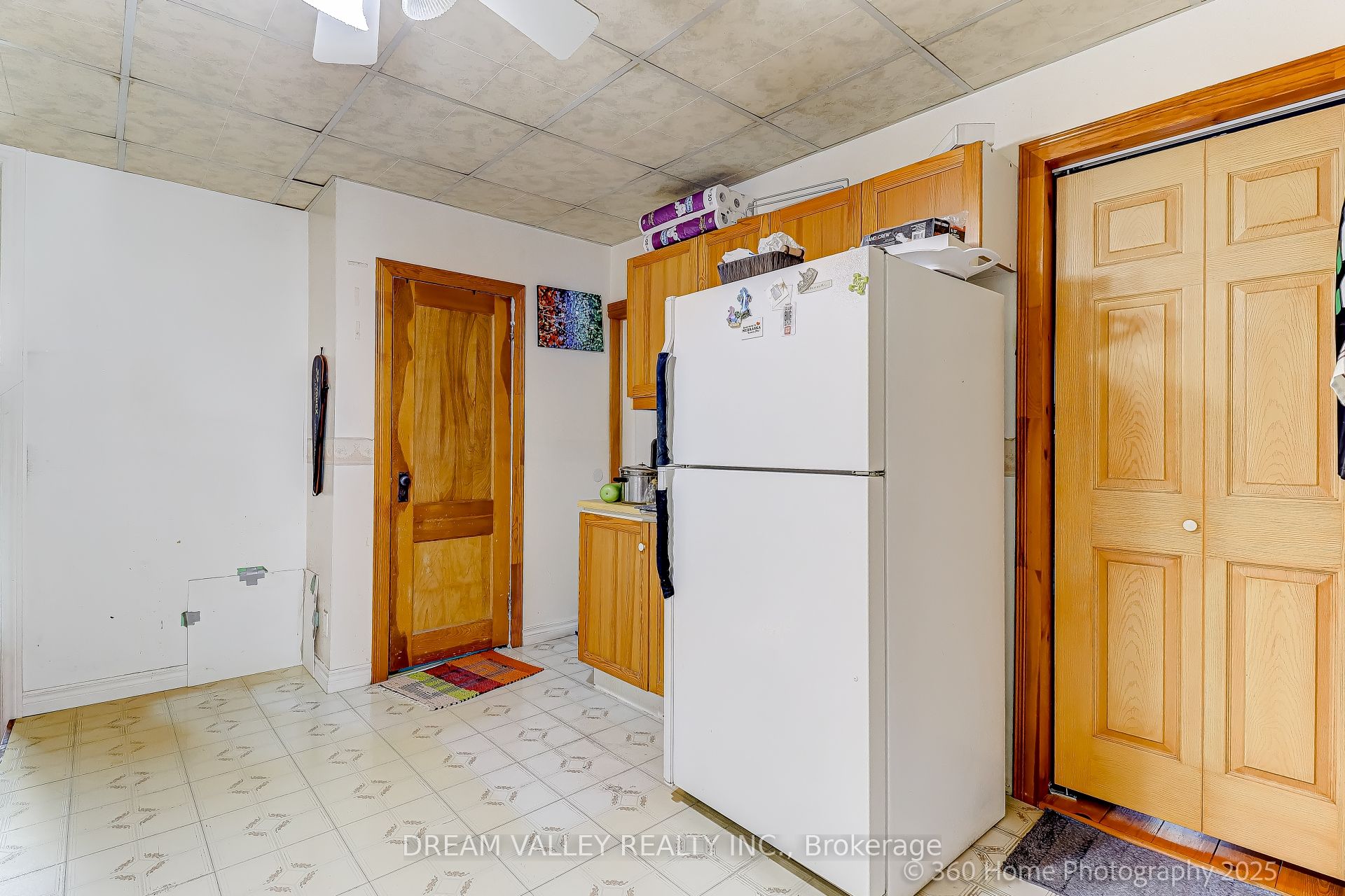96 Laurel Avenue Property Photo 8