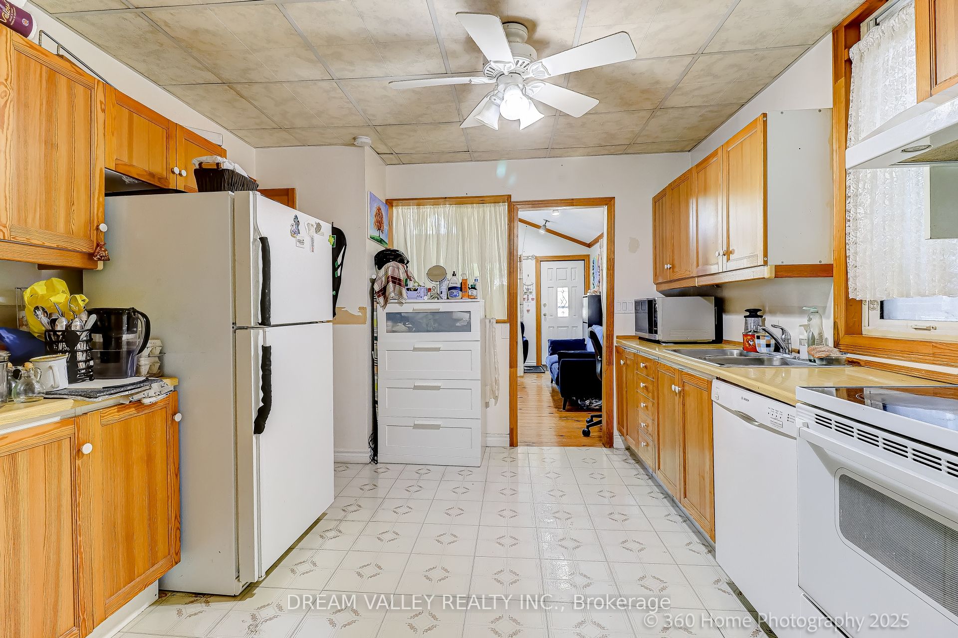 96 Laurel Avenue Property Photo 10