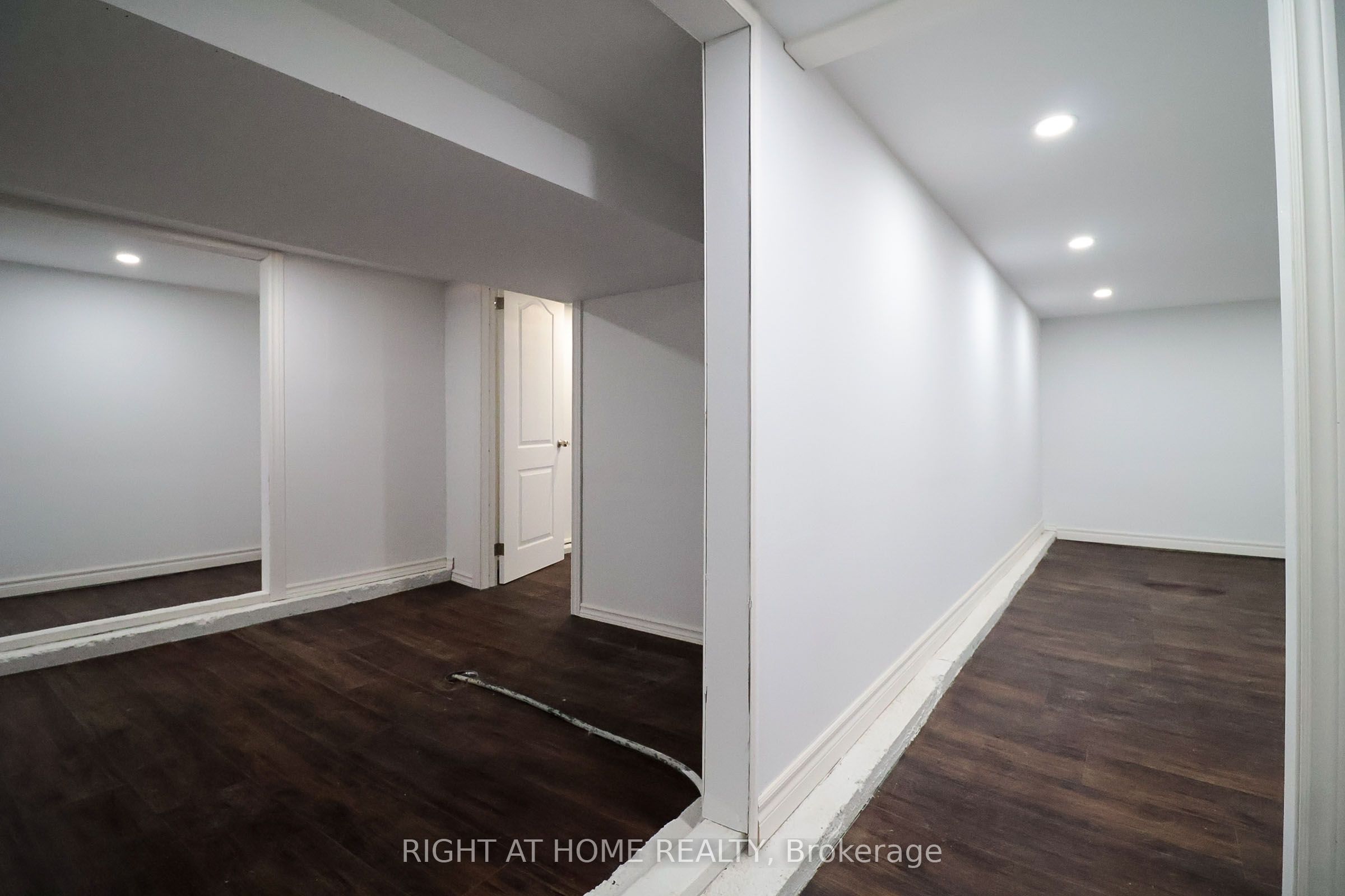 1327 Commerce Street Property Photo 20