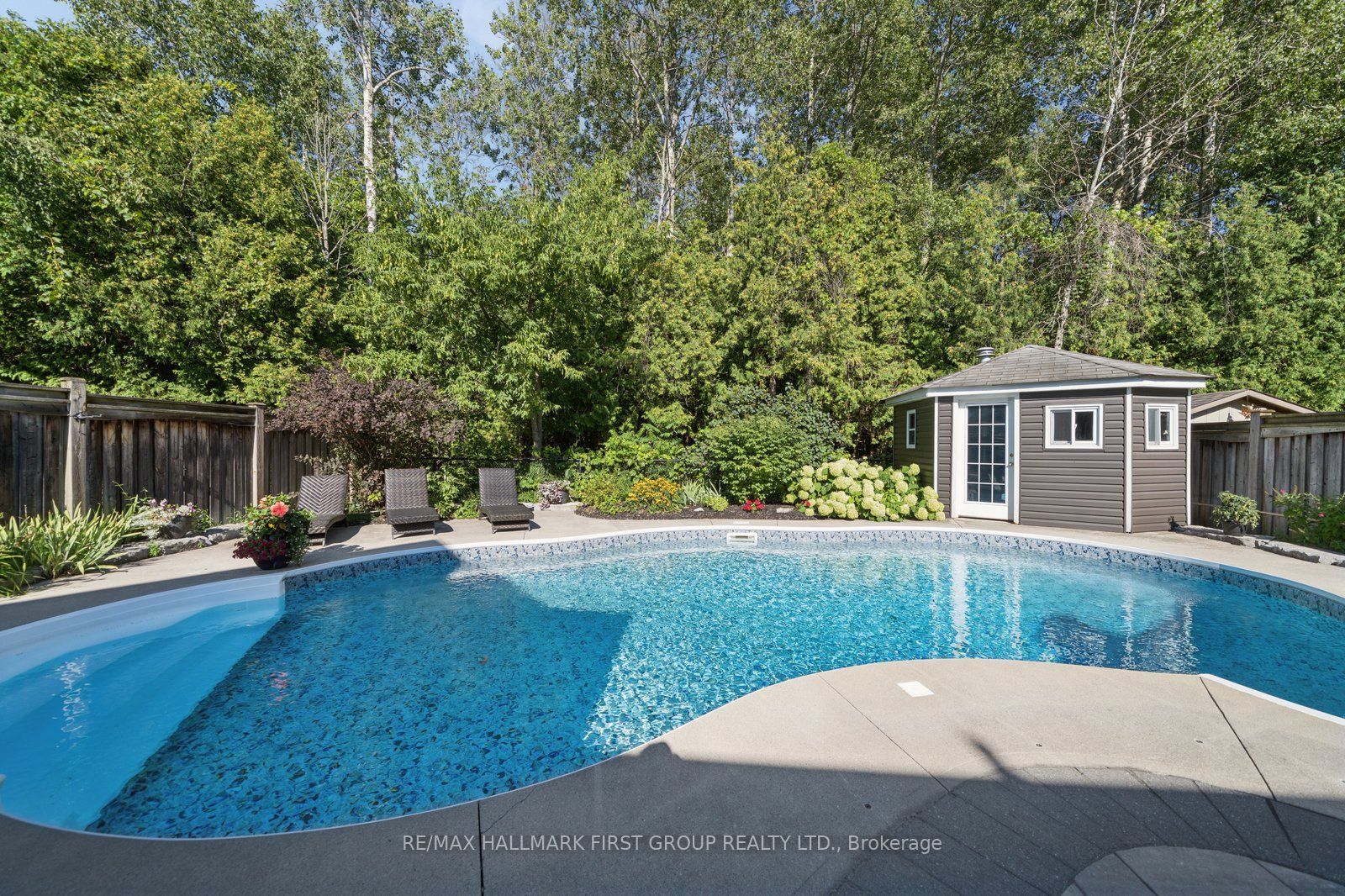 9 Pebblebrook Crescent Property Photo 2