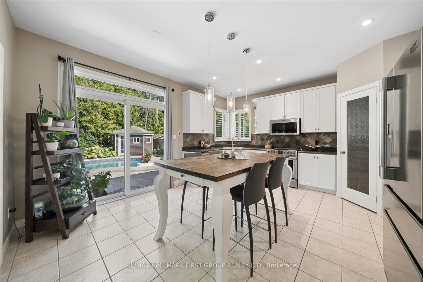 9 Pebblebrook Crescent Property Photo 7
