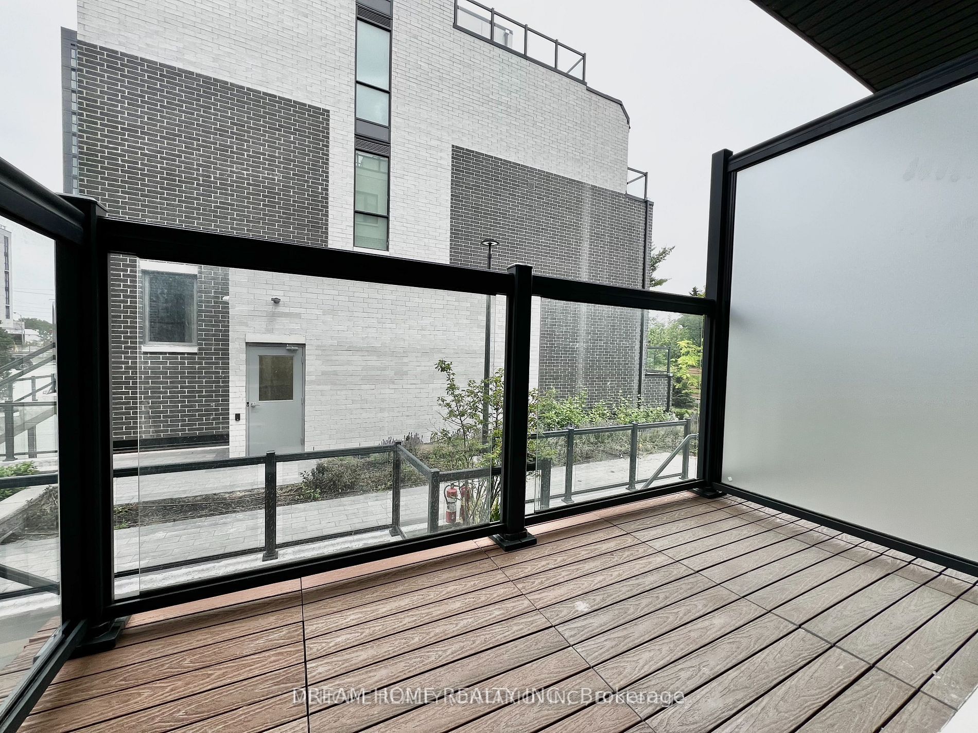3425 Sheppard Avenue E C3-207 Property Photo 7