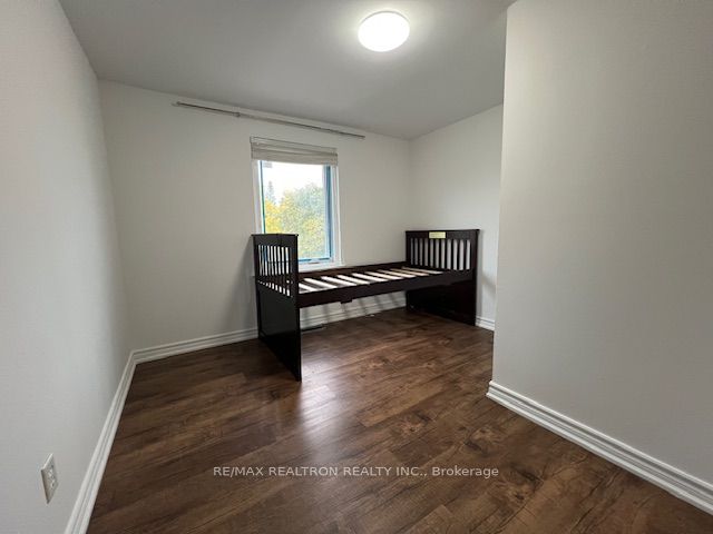 47 Horseley Hill Drive Upper Property Photo 2