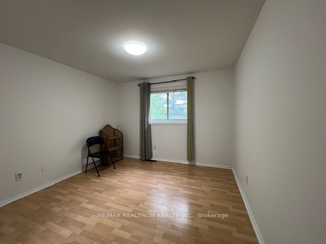 47 Horseley Hill Drive Upper Property Photo 4