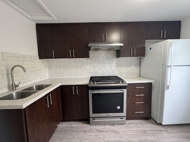 47 Horseley Hill Drive Upper Property Photo 8