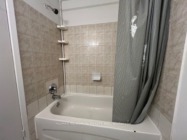 47 Horseley Hill Drive Upper Property Photo 10