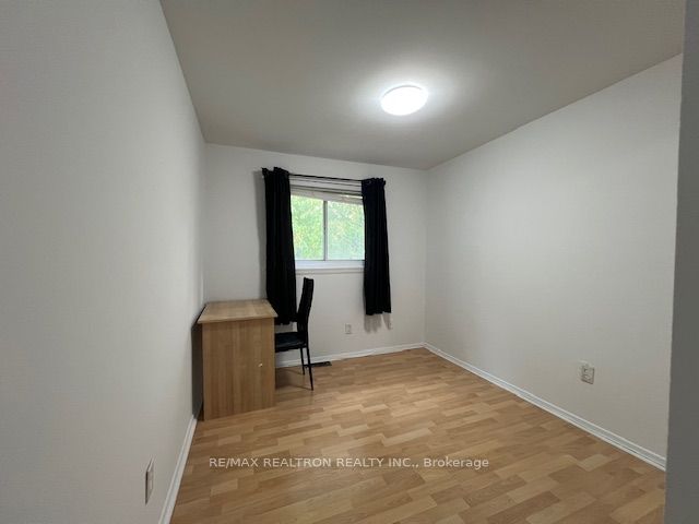 47 Horseley Hill Drive Upper Property Photo 11