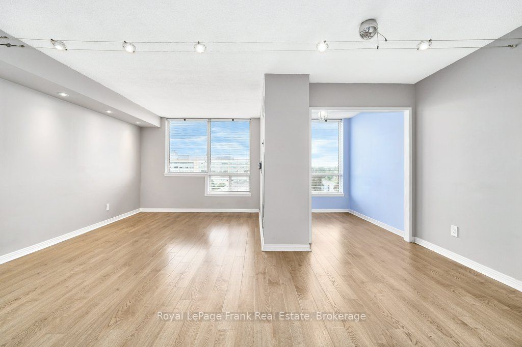711 Rossland Road E 806 Property Photo 20
