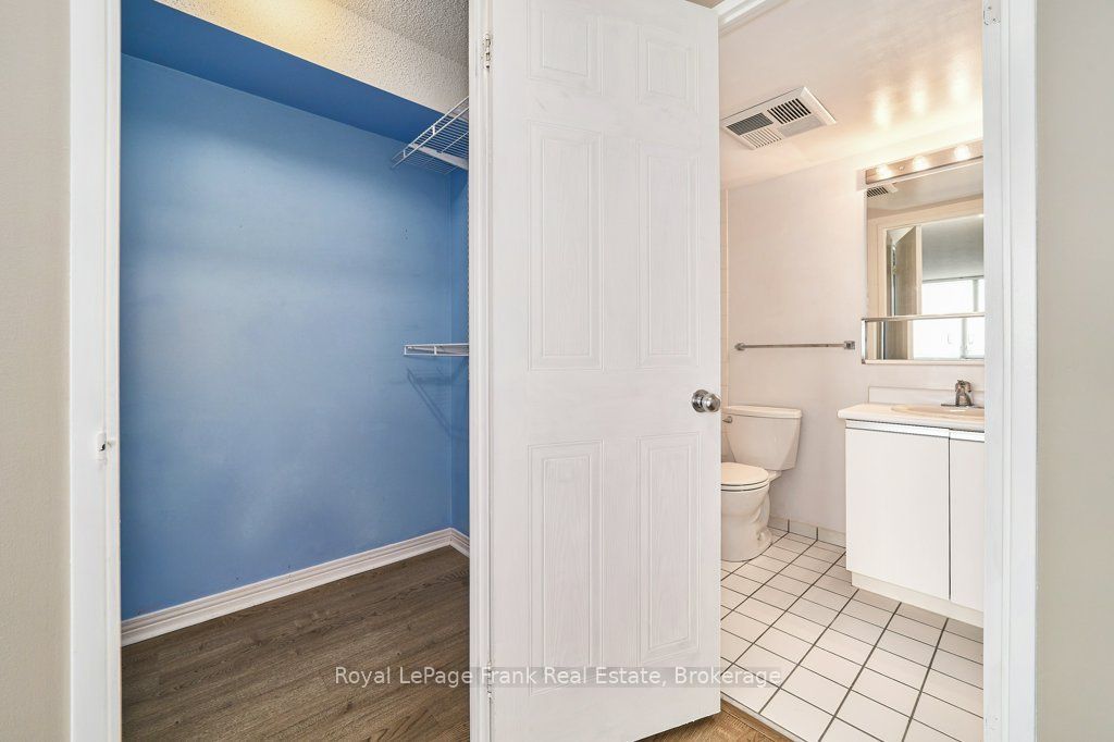 711 Rossland Road E 806 Property Photo 29