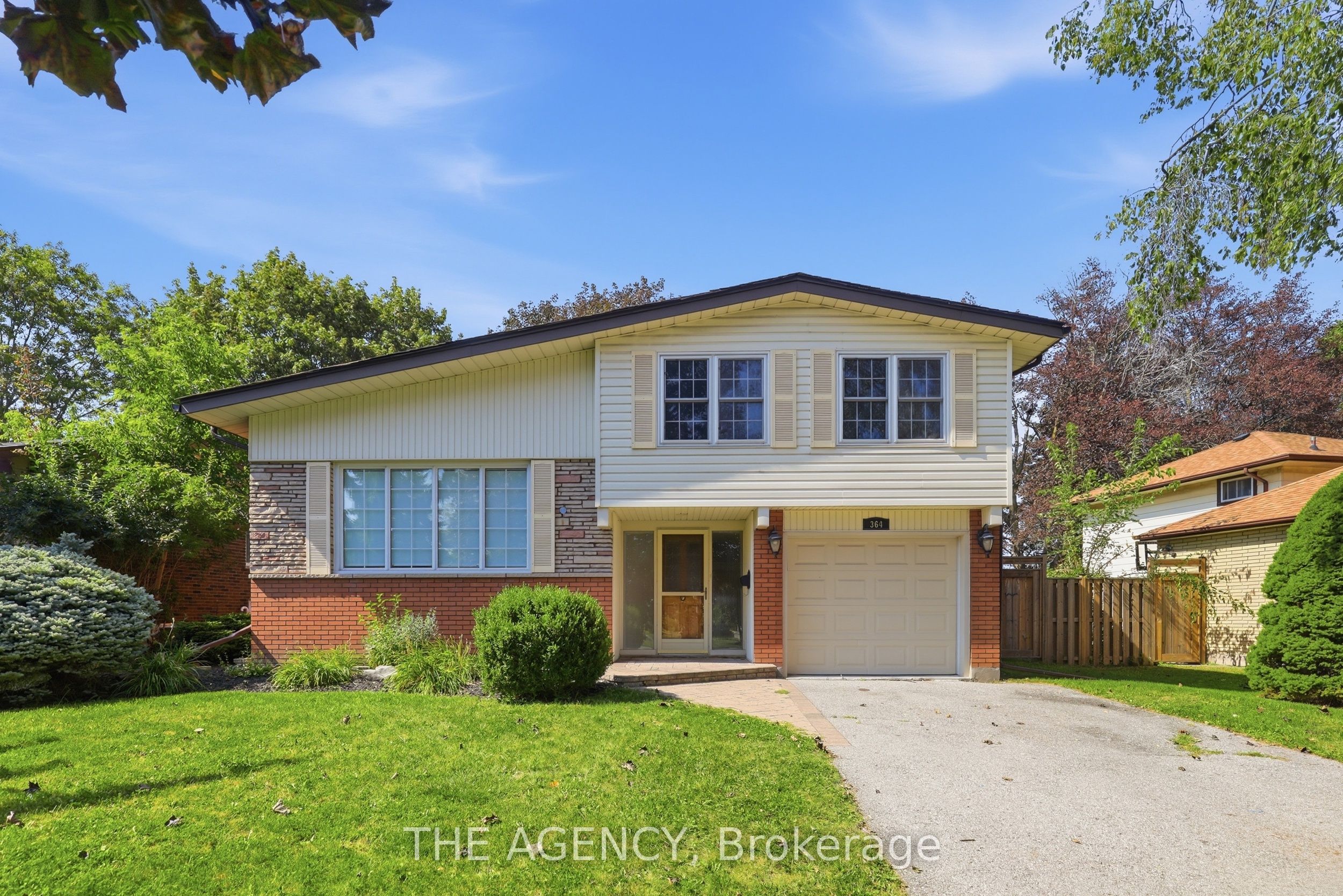 364 Adelaide Avenue E Property Photo 1