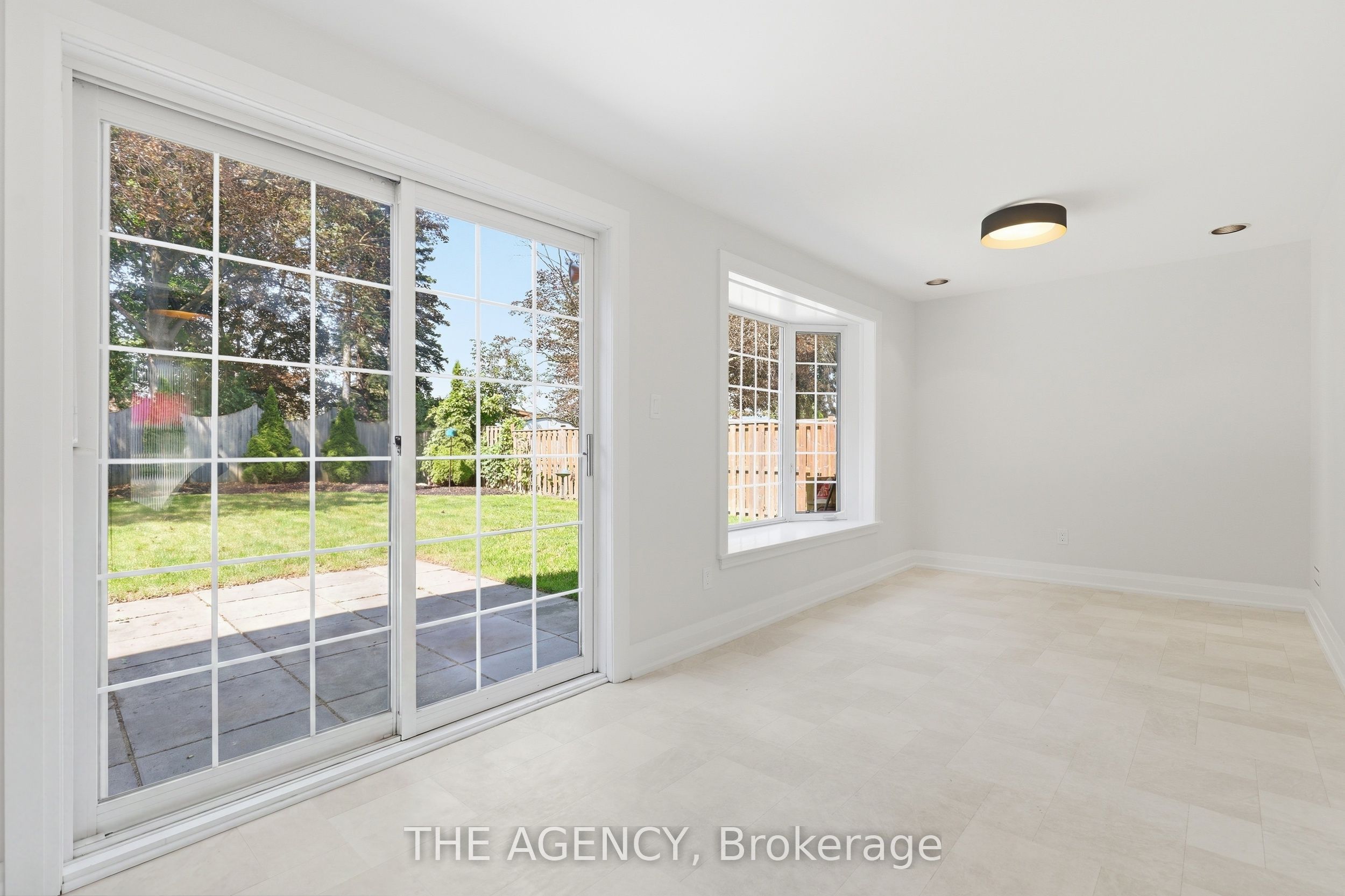 364 Adelaide Avenue E Property Photo 28