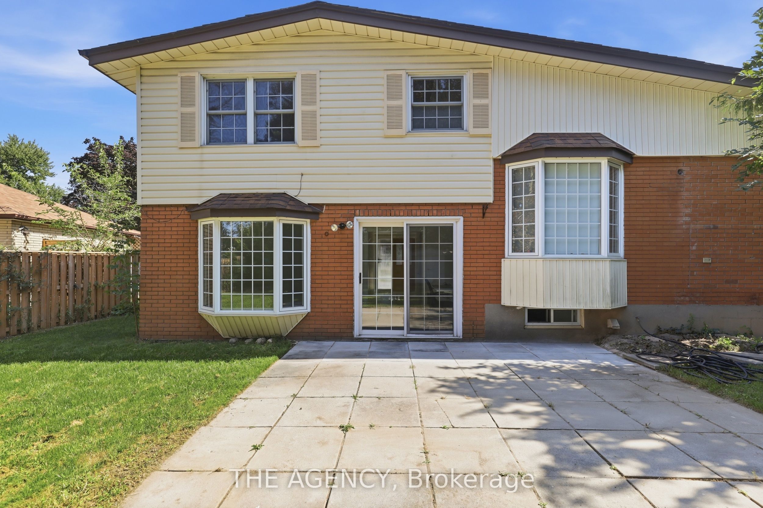 364 Adelaide Avenue E Property Photo 31
