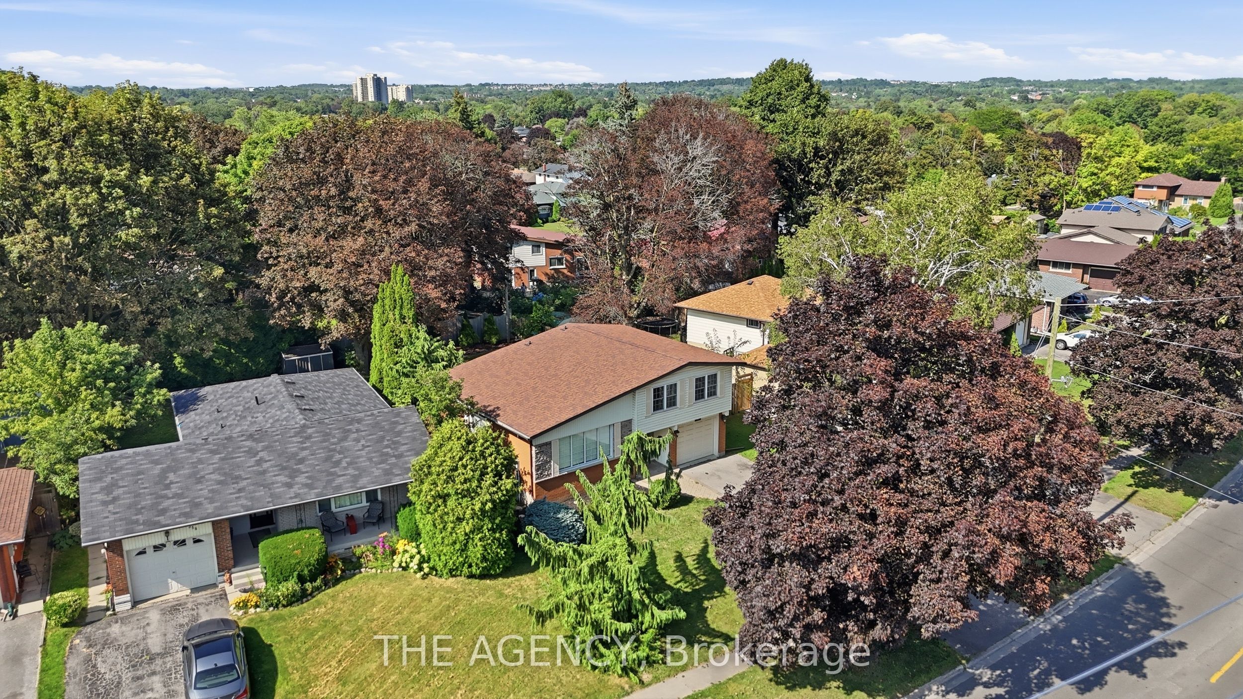 364 Adelaide Avenue E Property Photo 33
