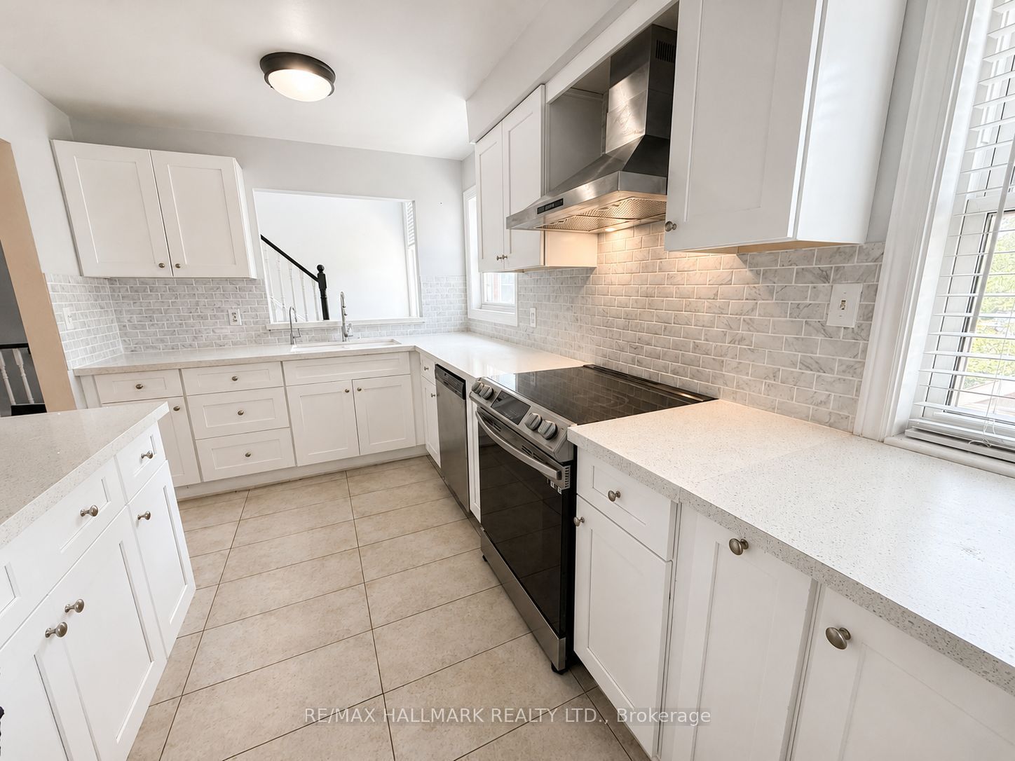 1665 Nash Road E11 Property Photo 5