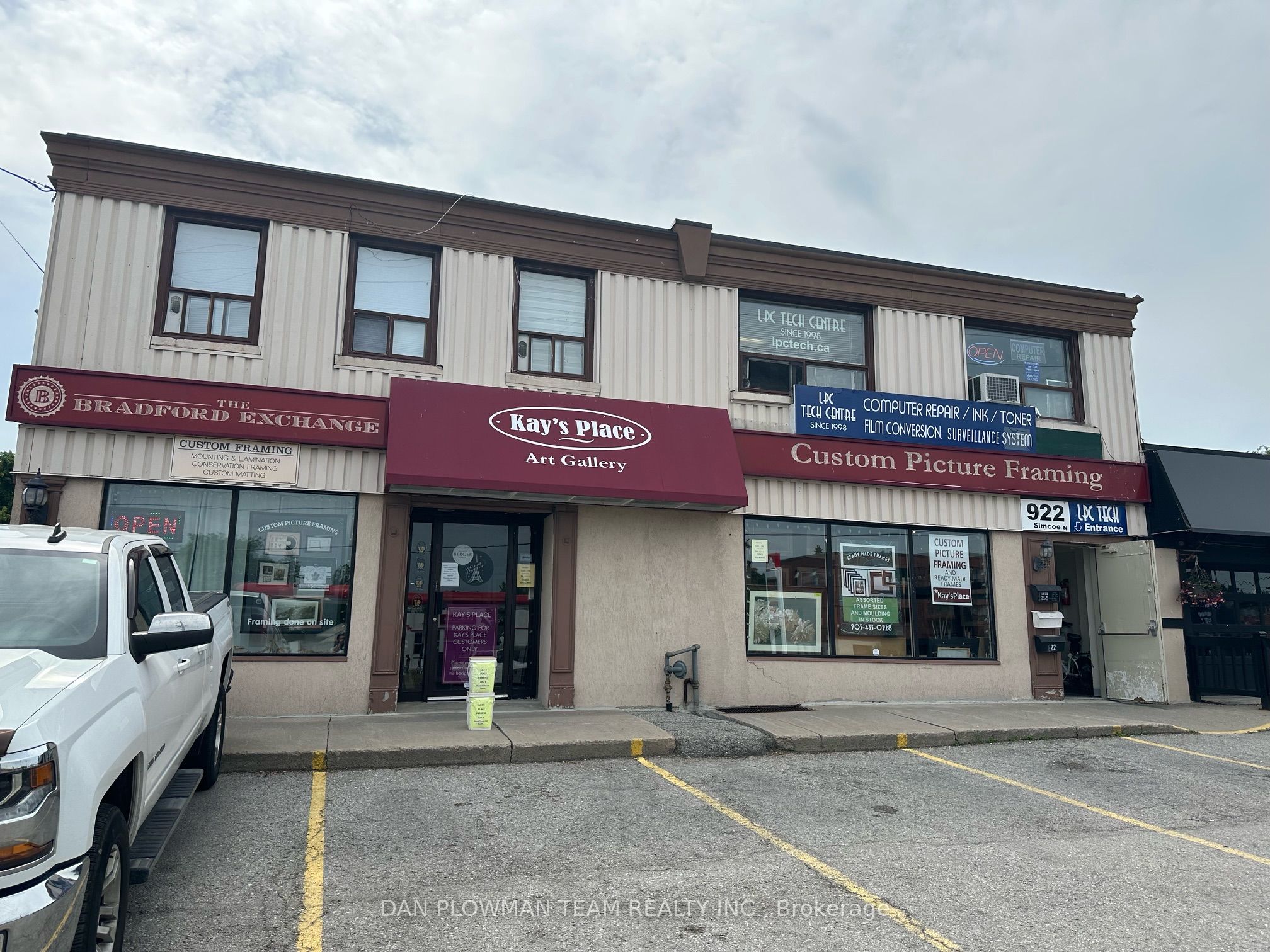 922 Simcoe Street N 203 Property Photo 1